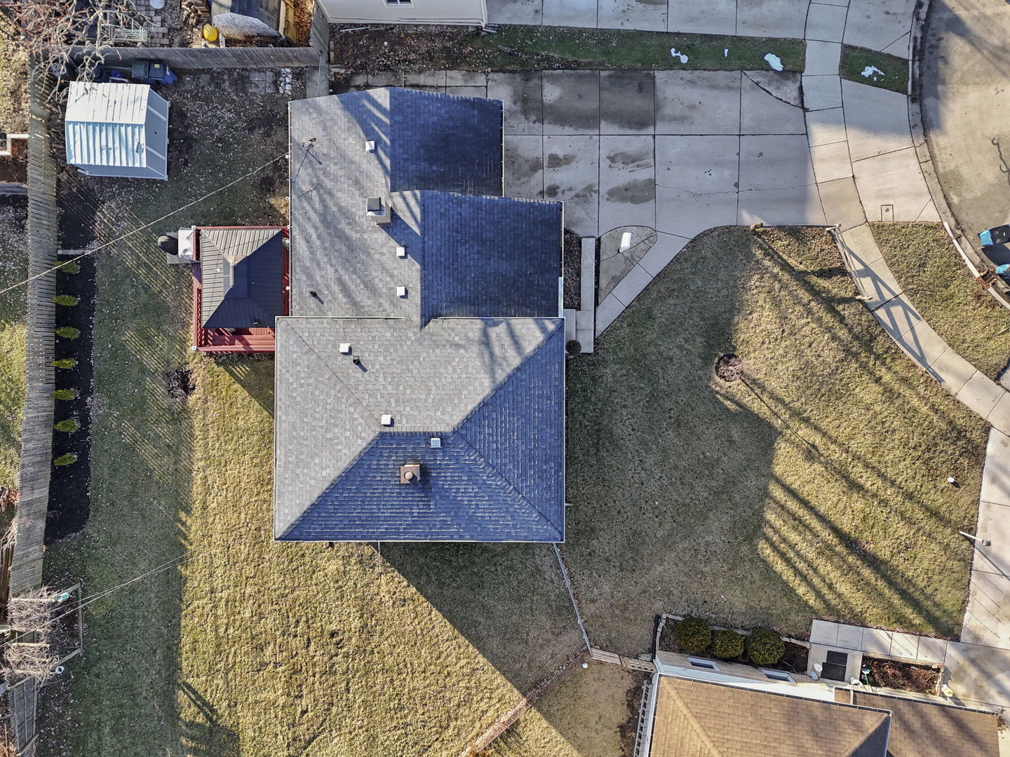 665 W Lake Manor Drive