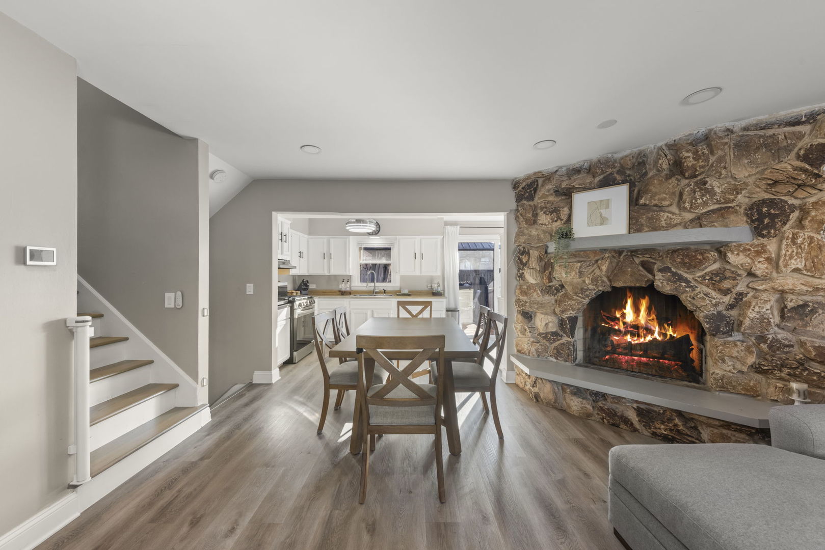 665 W Lake Manor Drive