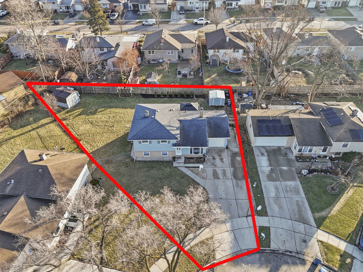 665 W Lake Manor Drive