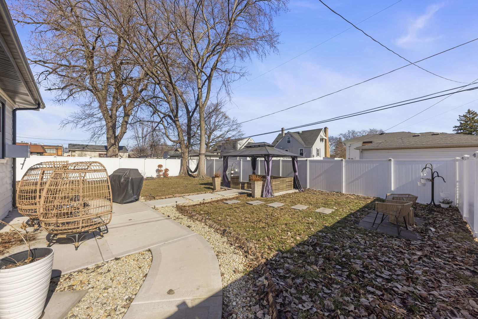 9525 Parkside Avenue