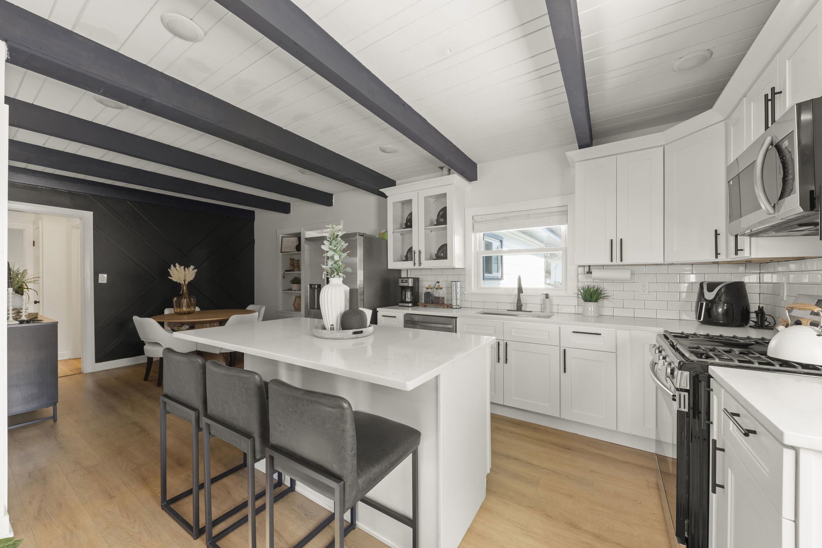 9525 Parkside Avenue