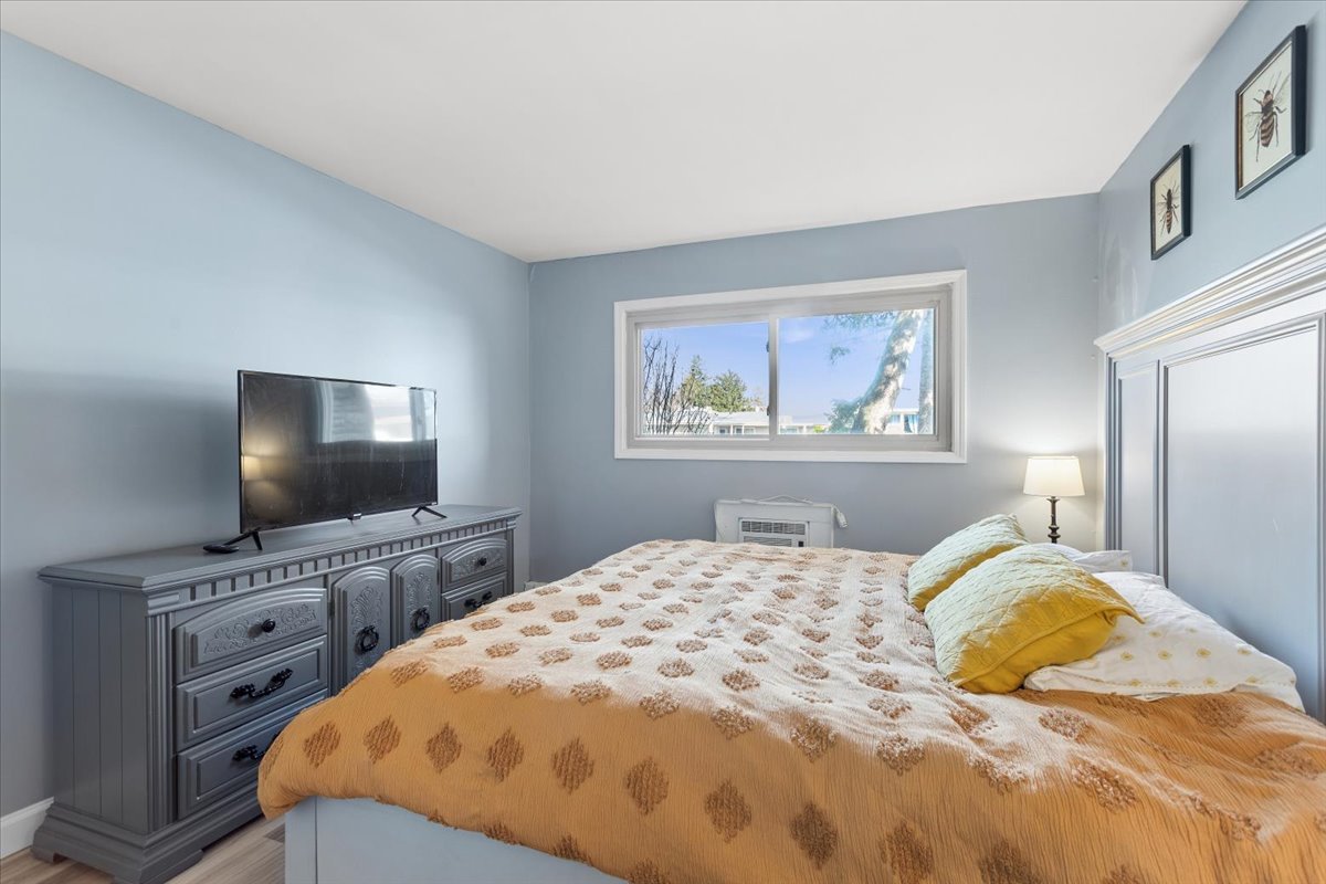 1320A Lore Lane Unit: 122
