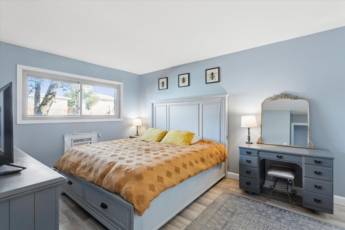 1320A Lore Lane Unit: 122