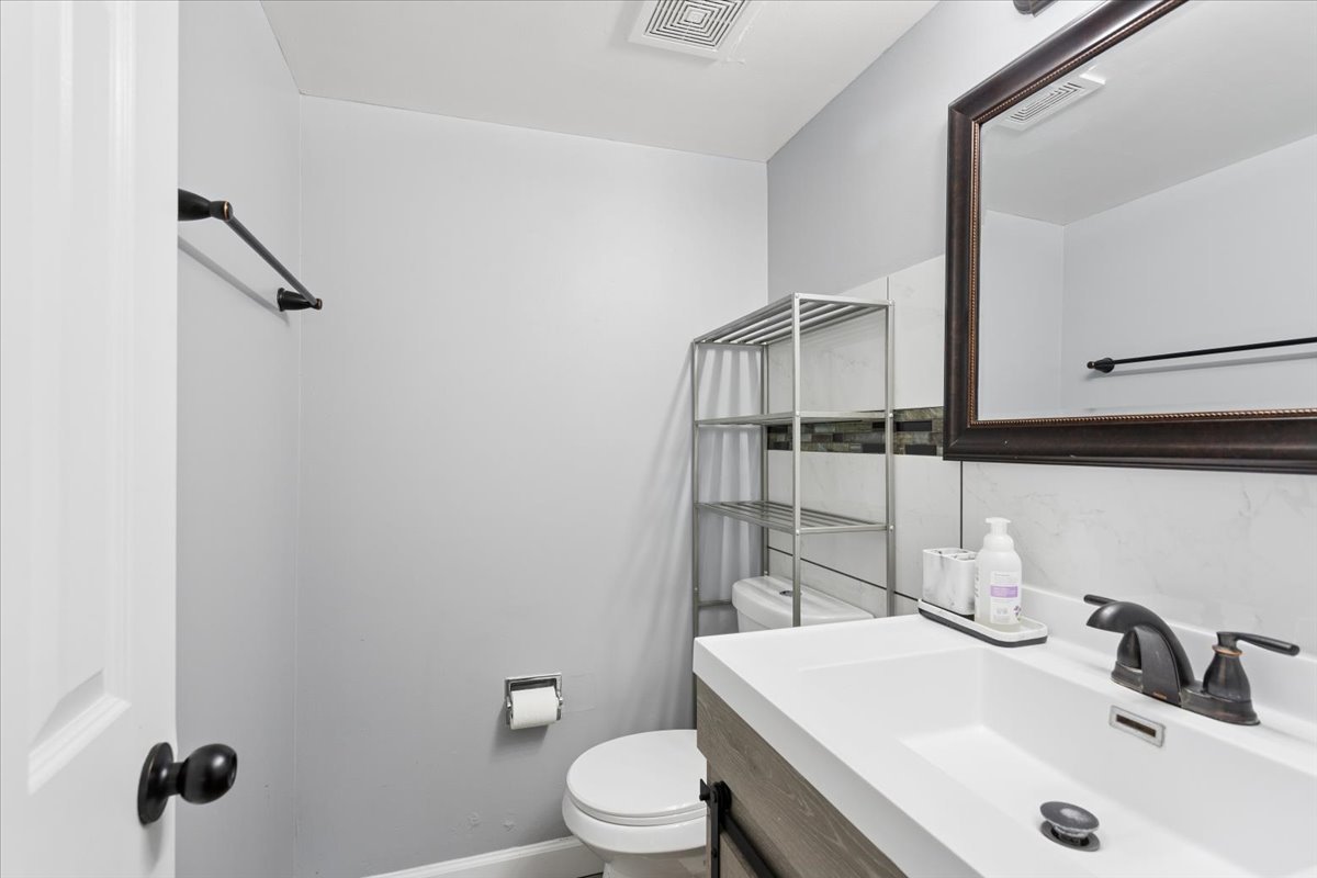 1320A Lore Lane Unit: 122