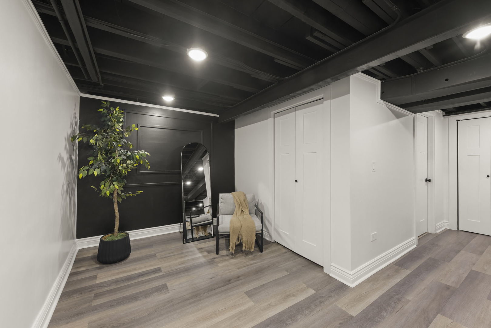 9525 Parkside Avenue