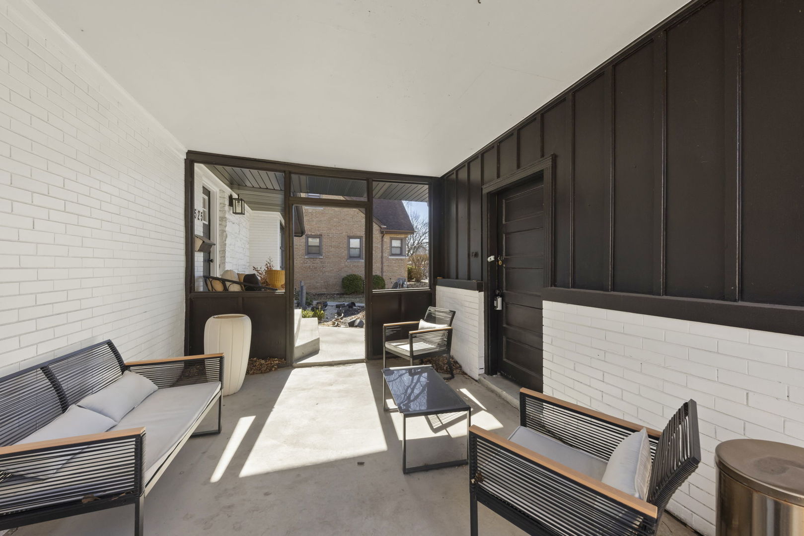 9525 Parkside Avenue