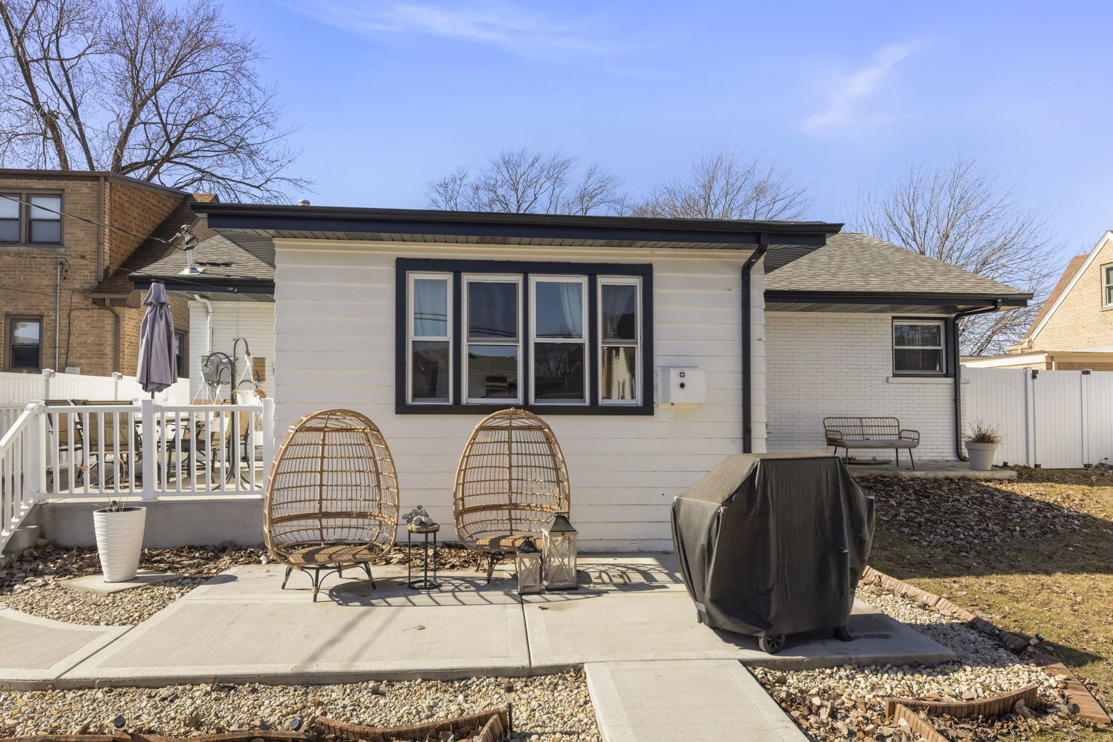 9525 Parkside Avenue