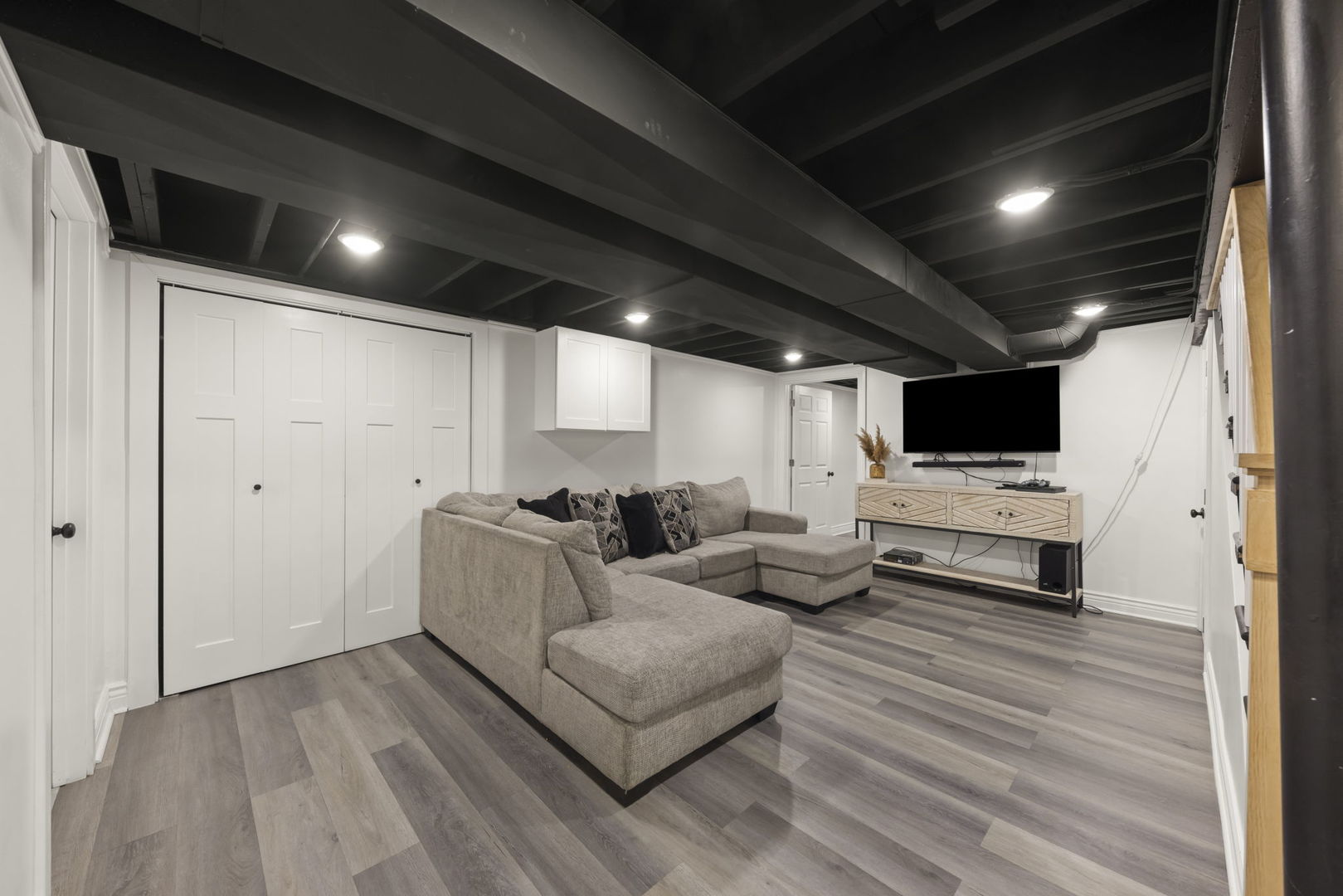 9525 Parkside Avenue