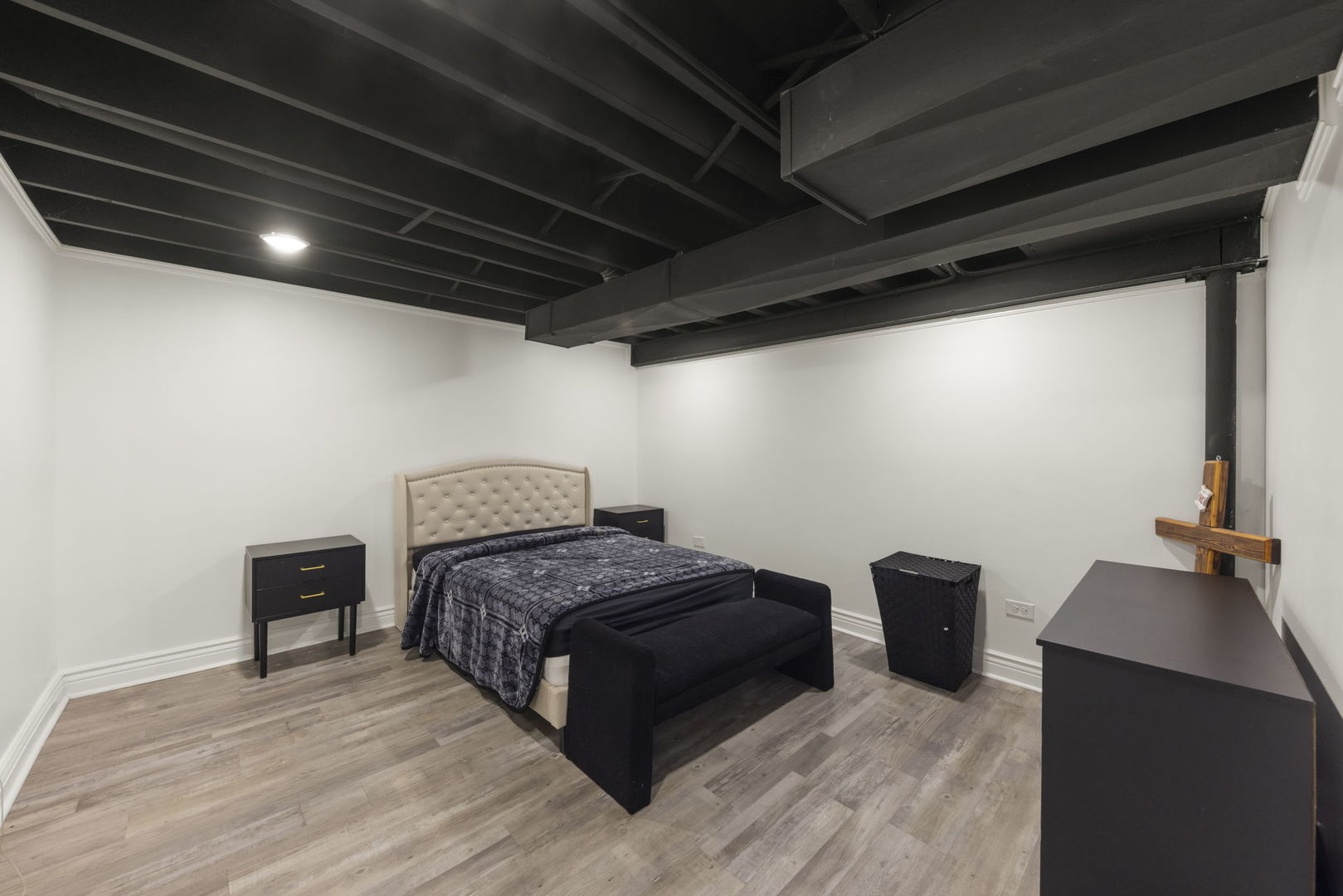 9525 Parkside Avenue