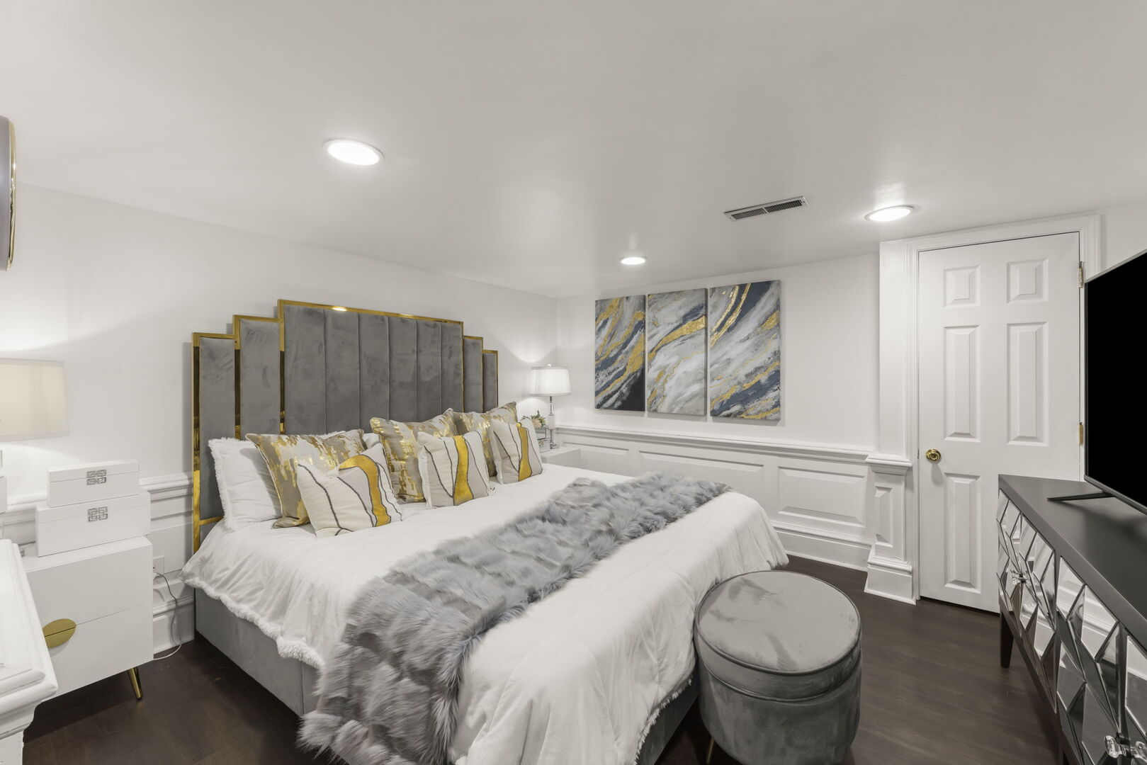 11124 Indian Woods Drive