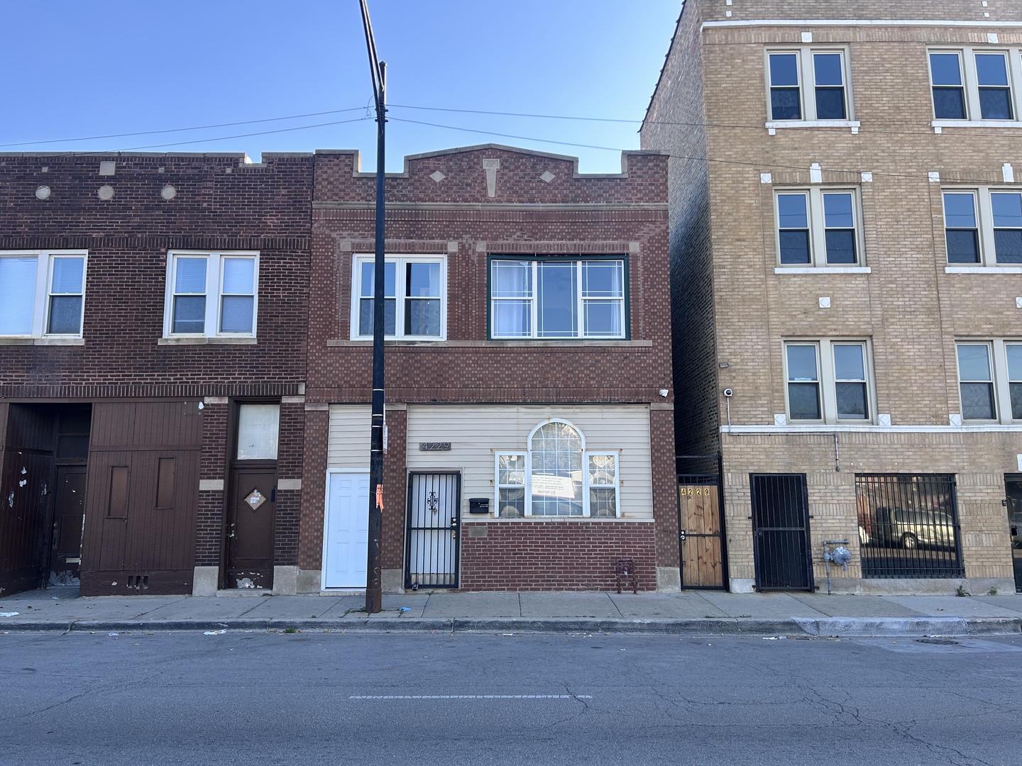 4229 W Division Street Chicago Il Us 60651 Mrd12780819