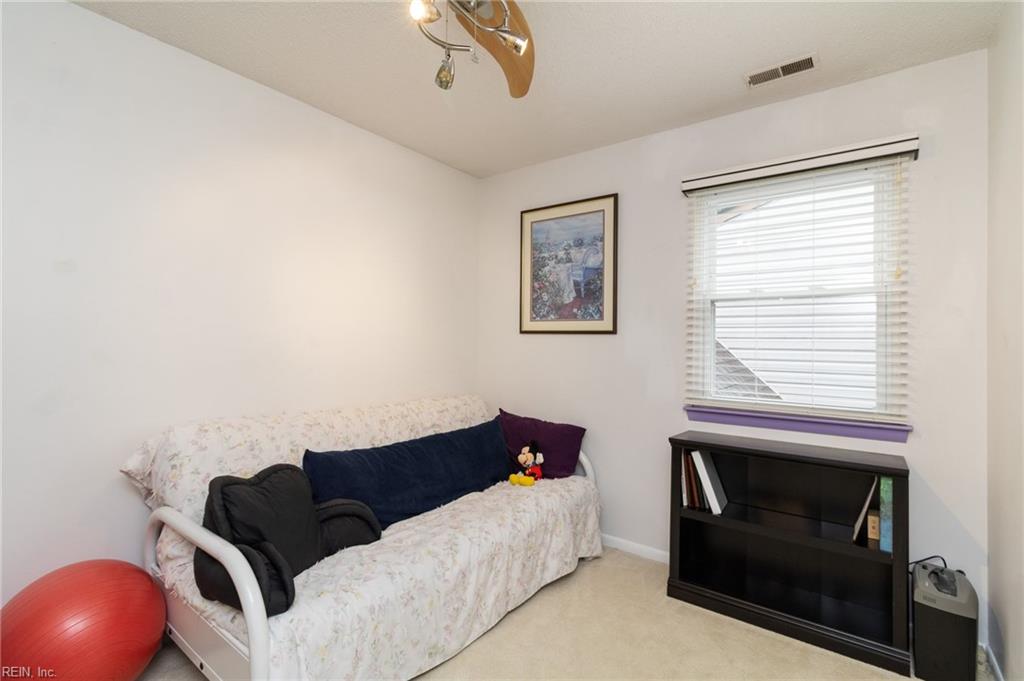 709 Roosevelt AVE