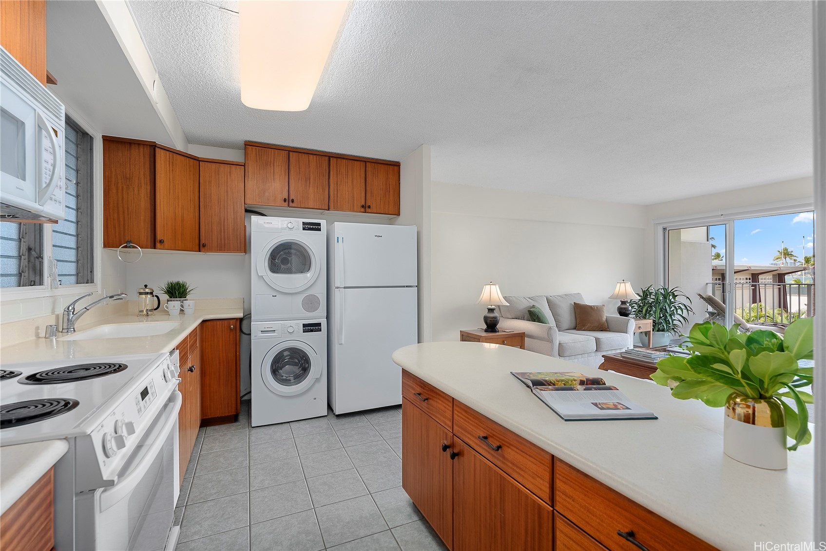 2937 Kalakaua Avenue 35