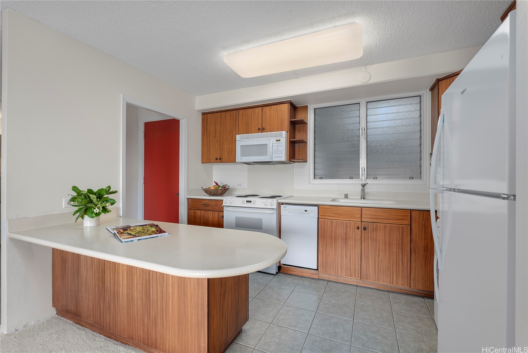 2937 Kalakaua Avenue 35