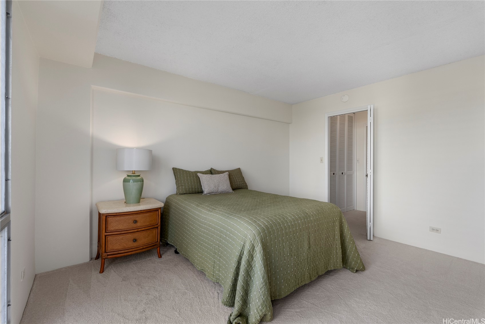 2937 Kalakaua Avenue 35