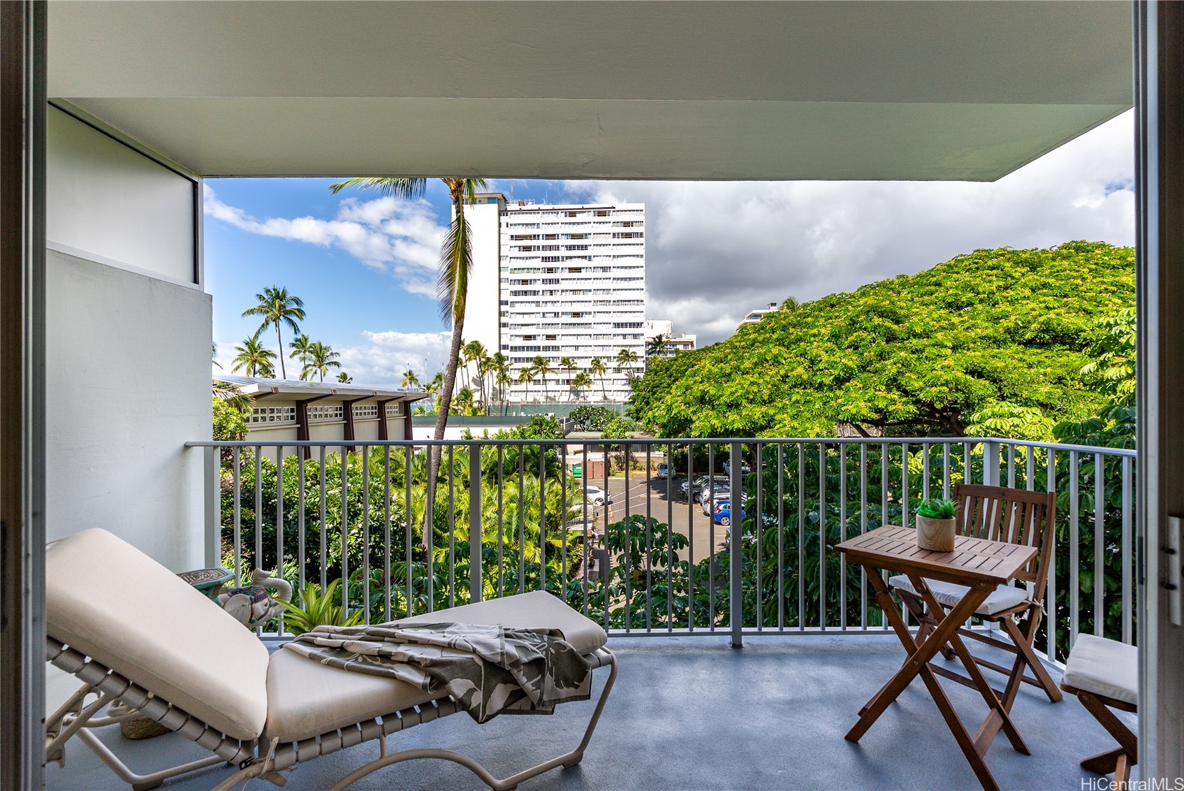 2937 Kalakaua Avenue 35