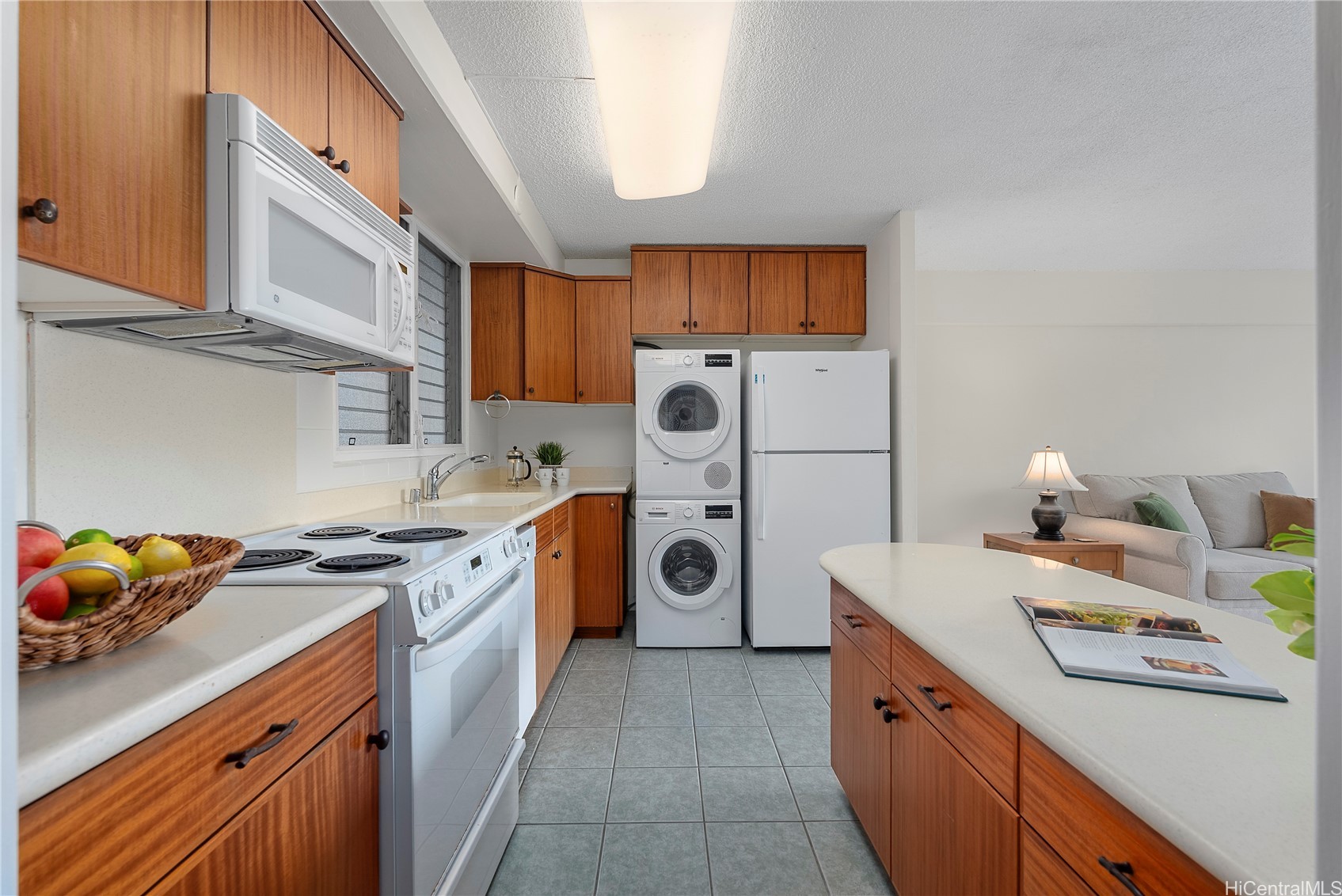 2937 Kalakaua Avenue 35