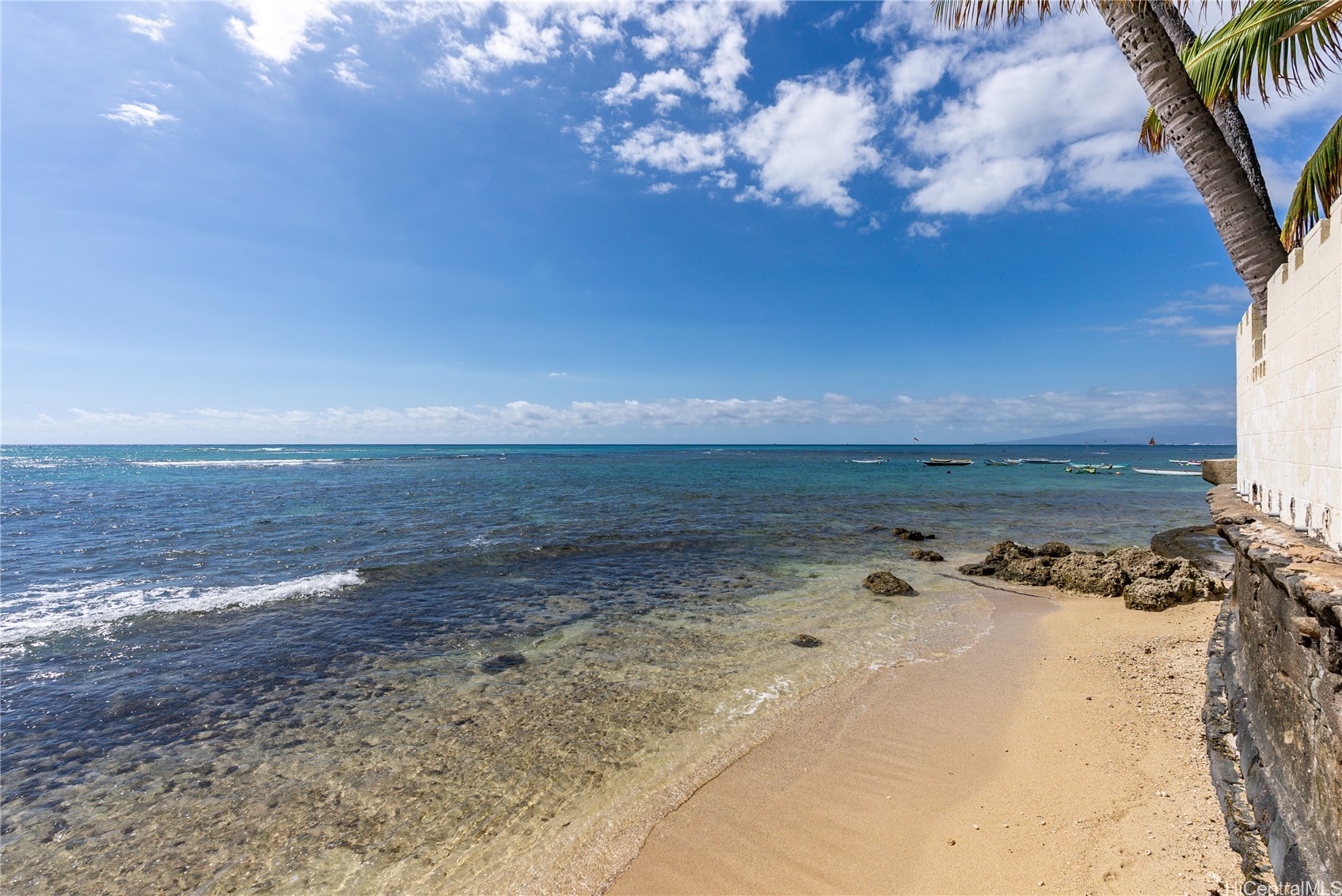2937 Kalakaua Avenue 35