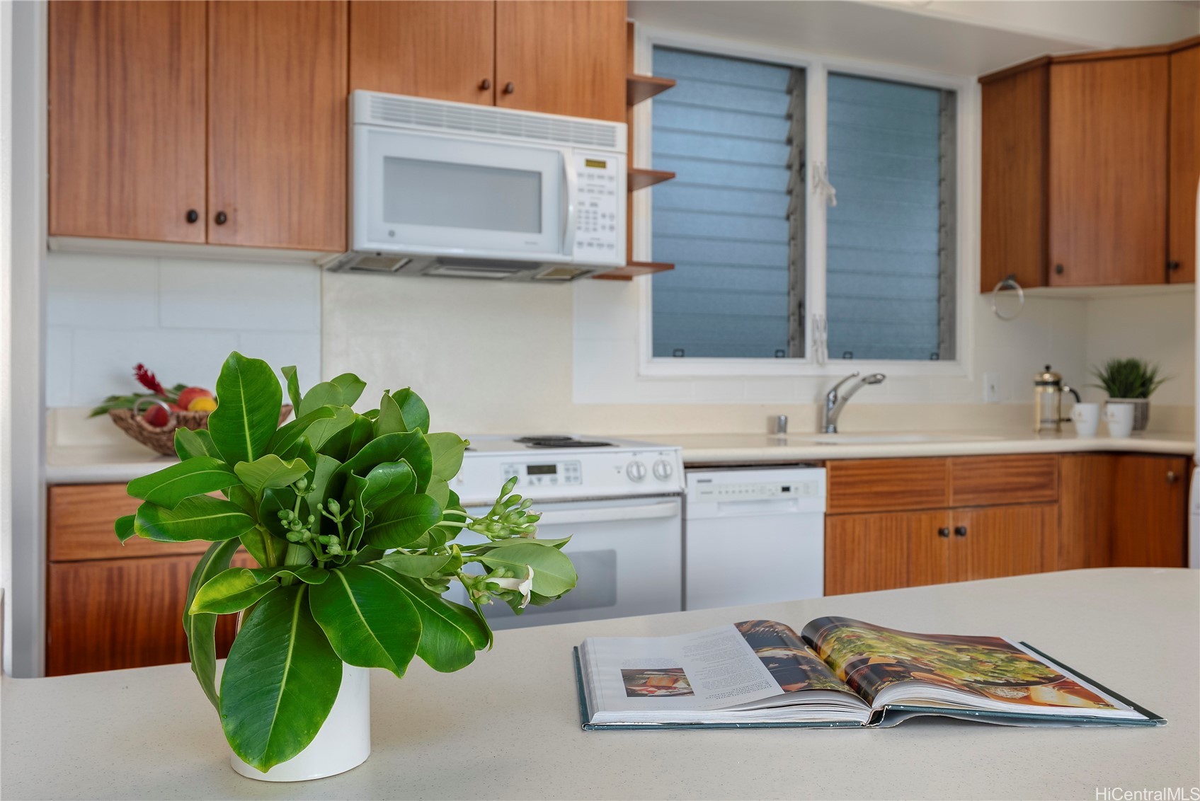 2937 Kalakaua Avenue 35