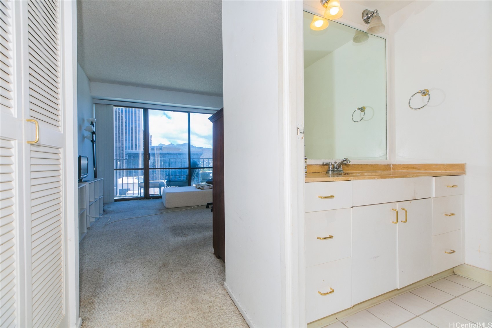 700 Richards Street 1105