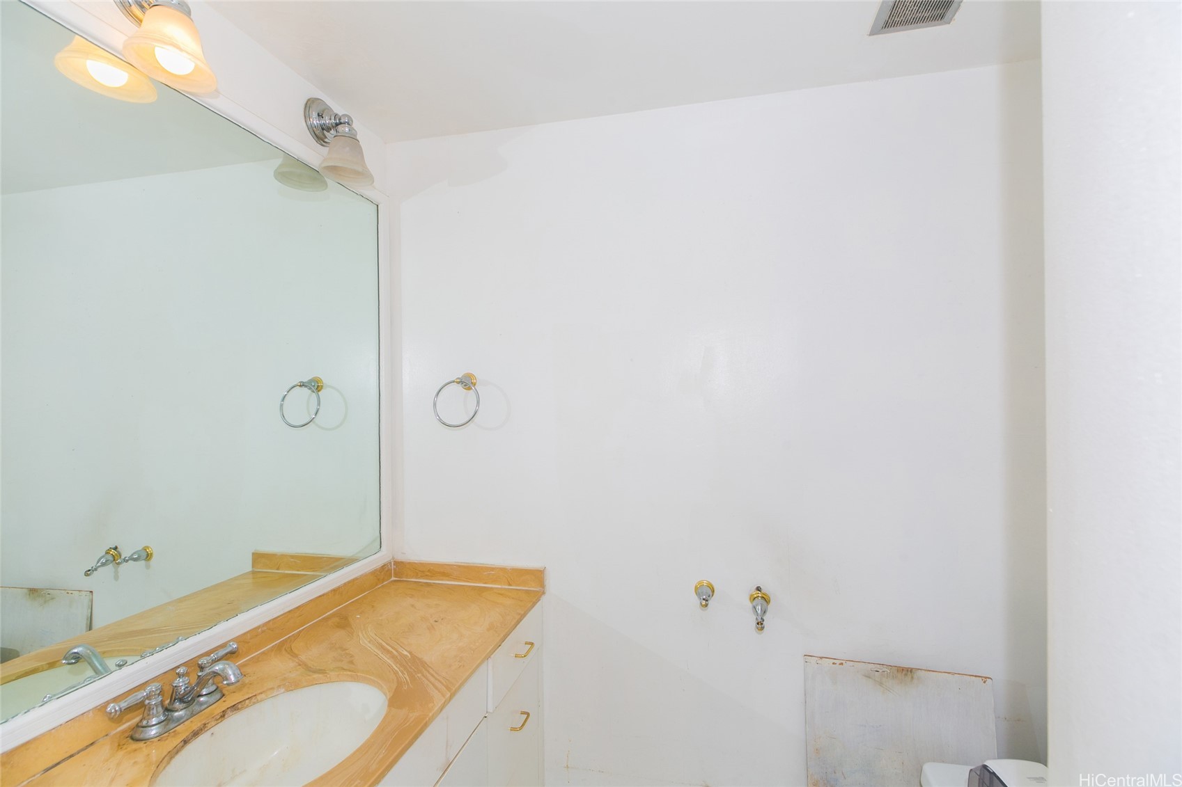 700 Richards Street 1105