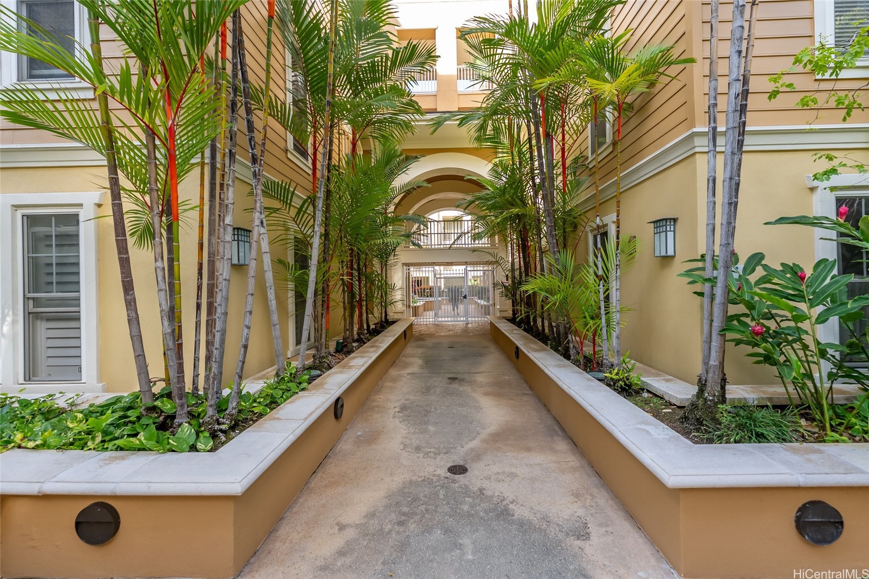 520 Lunalilo Home Road 7104