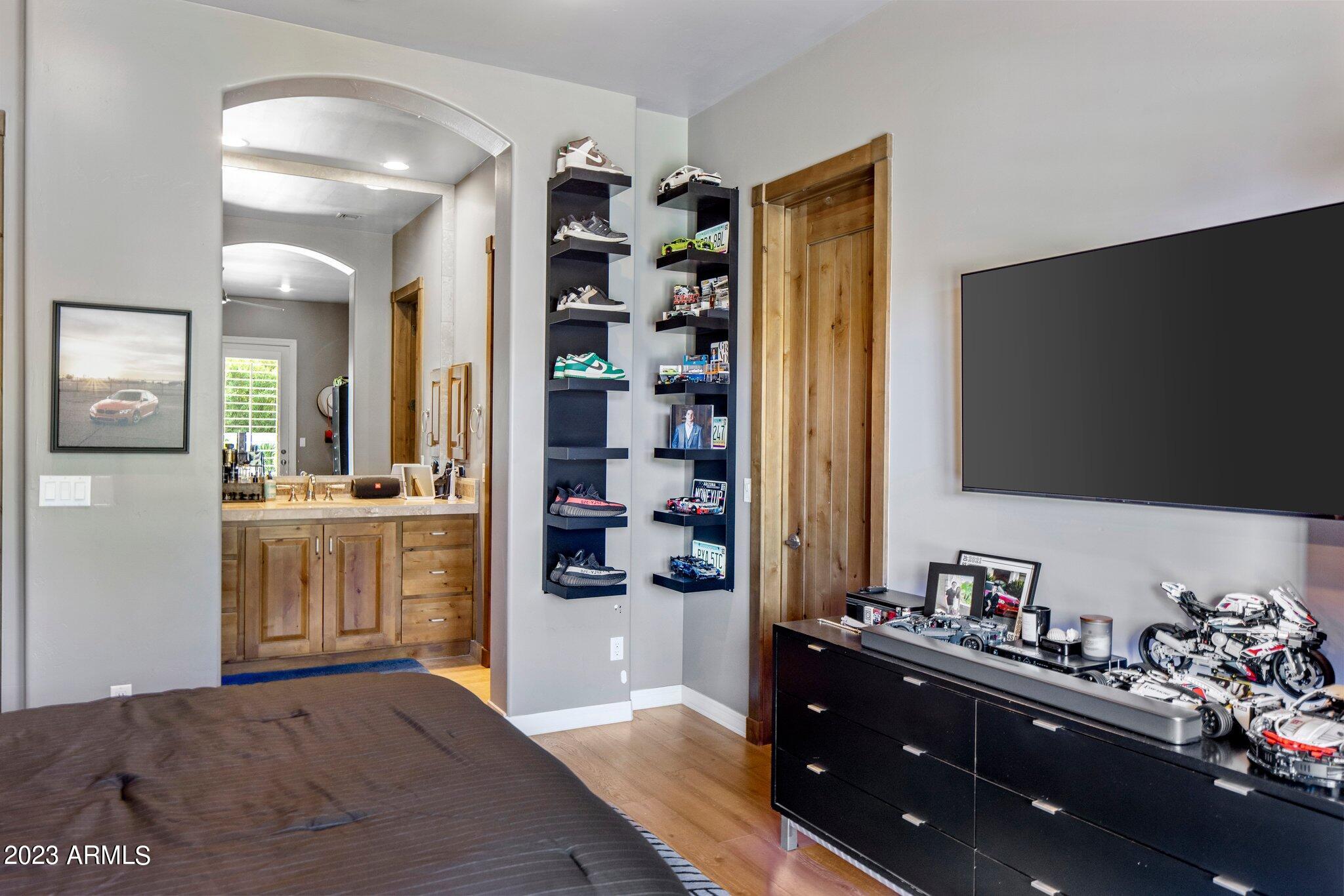 5441 E MOCKINGBIRD Lane