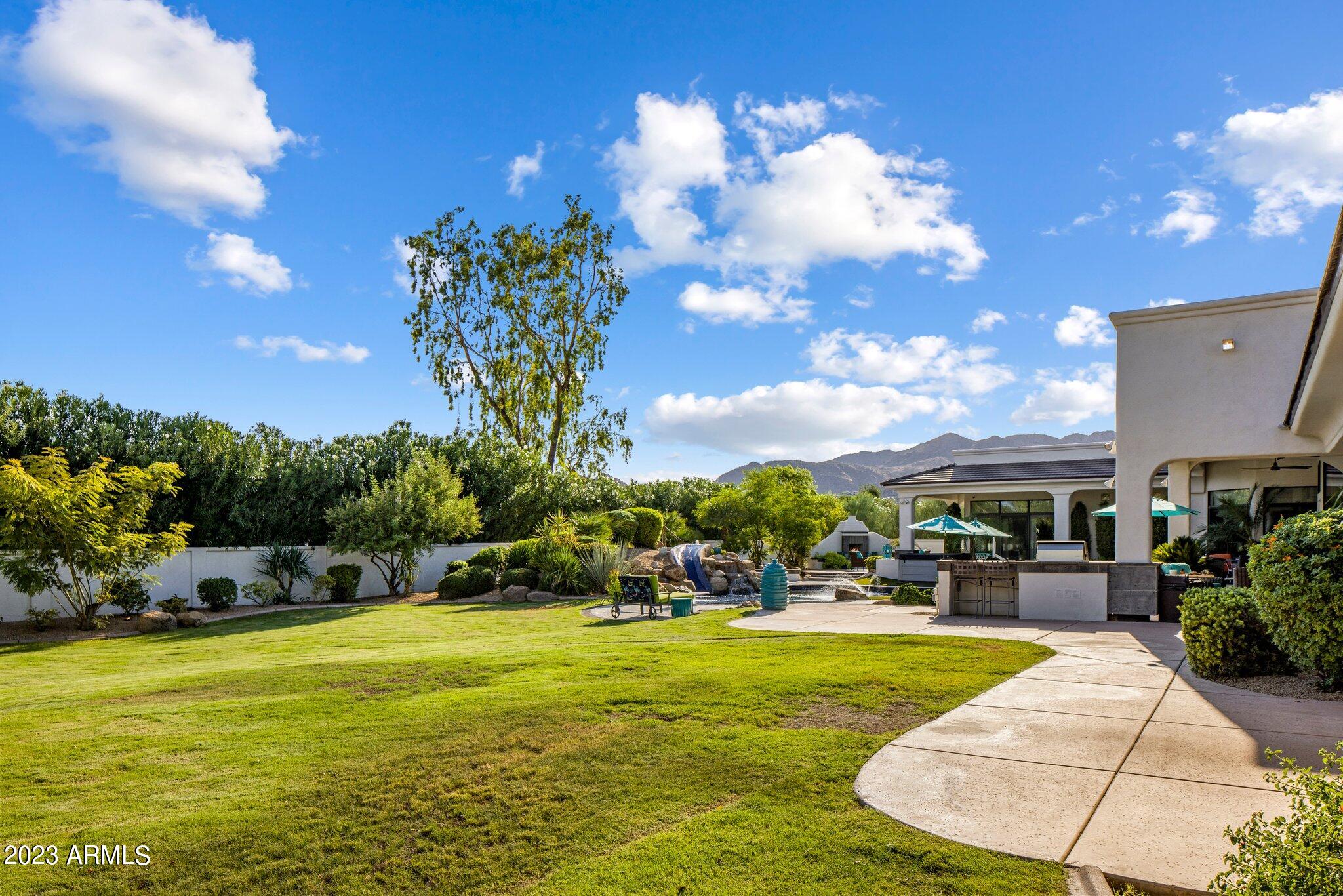 5441 E MOCKINGBIRD Lane