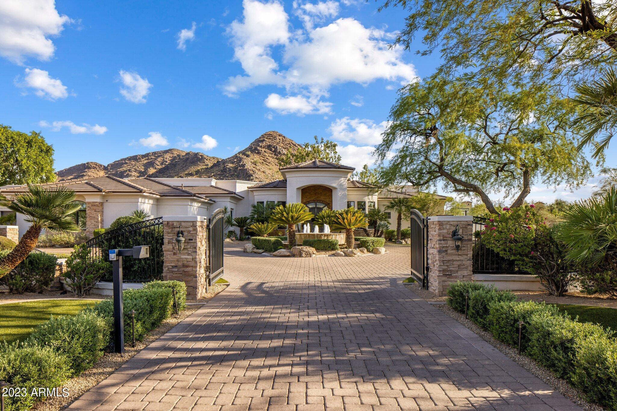 5441 E MOCKINGBIRD Lane