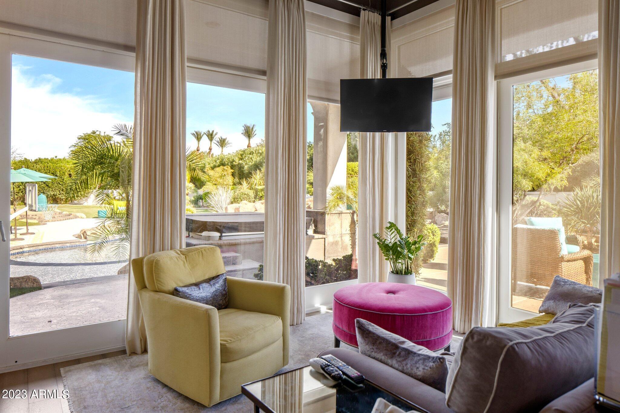 5441 E MOCKINGBIRD Lane