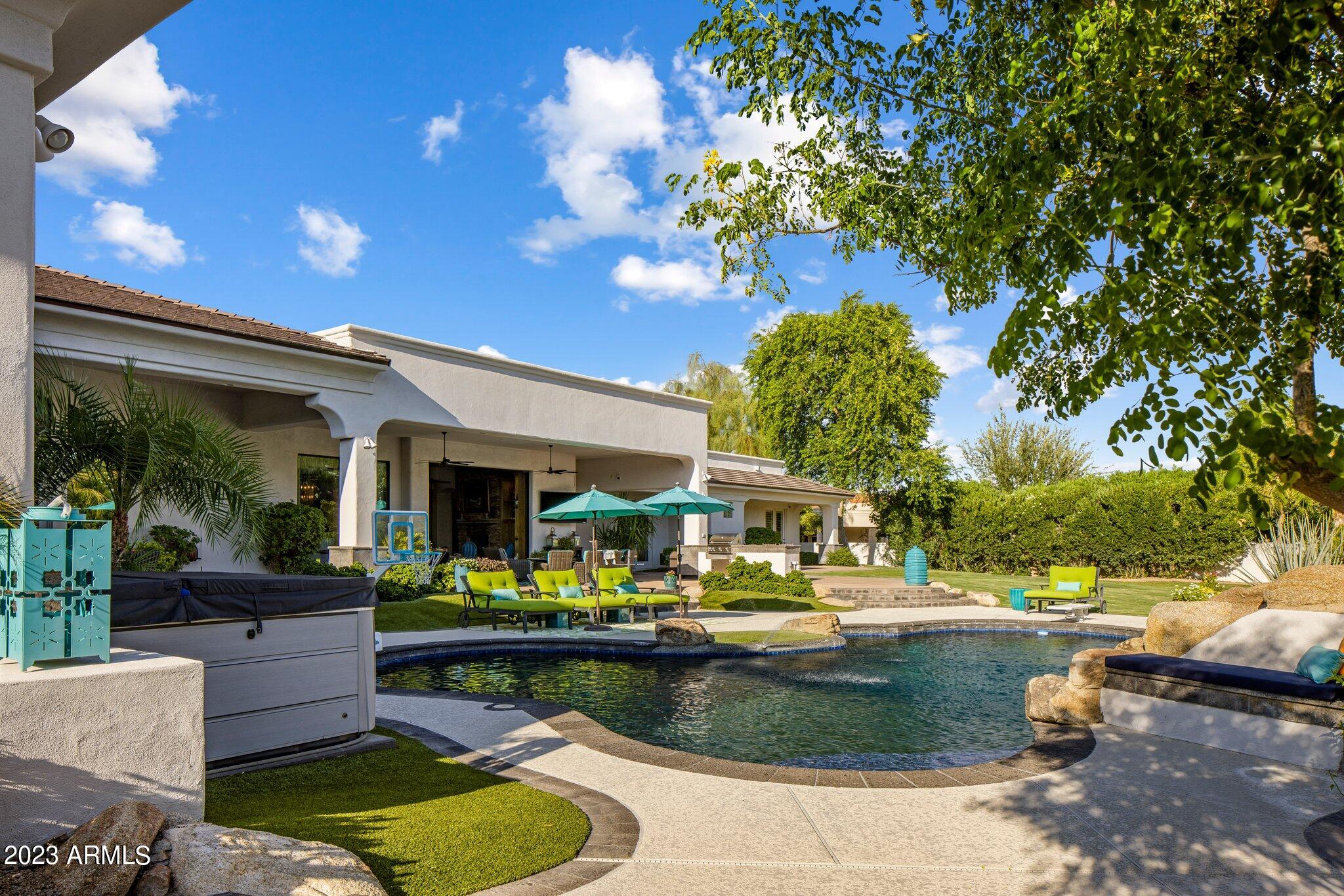 5441 E MOCKINGBIRD Lane