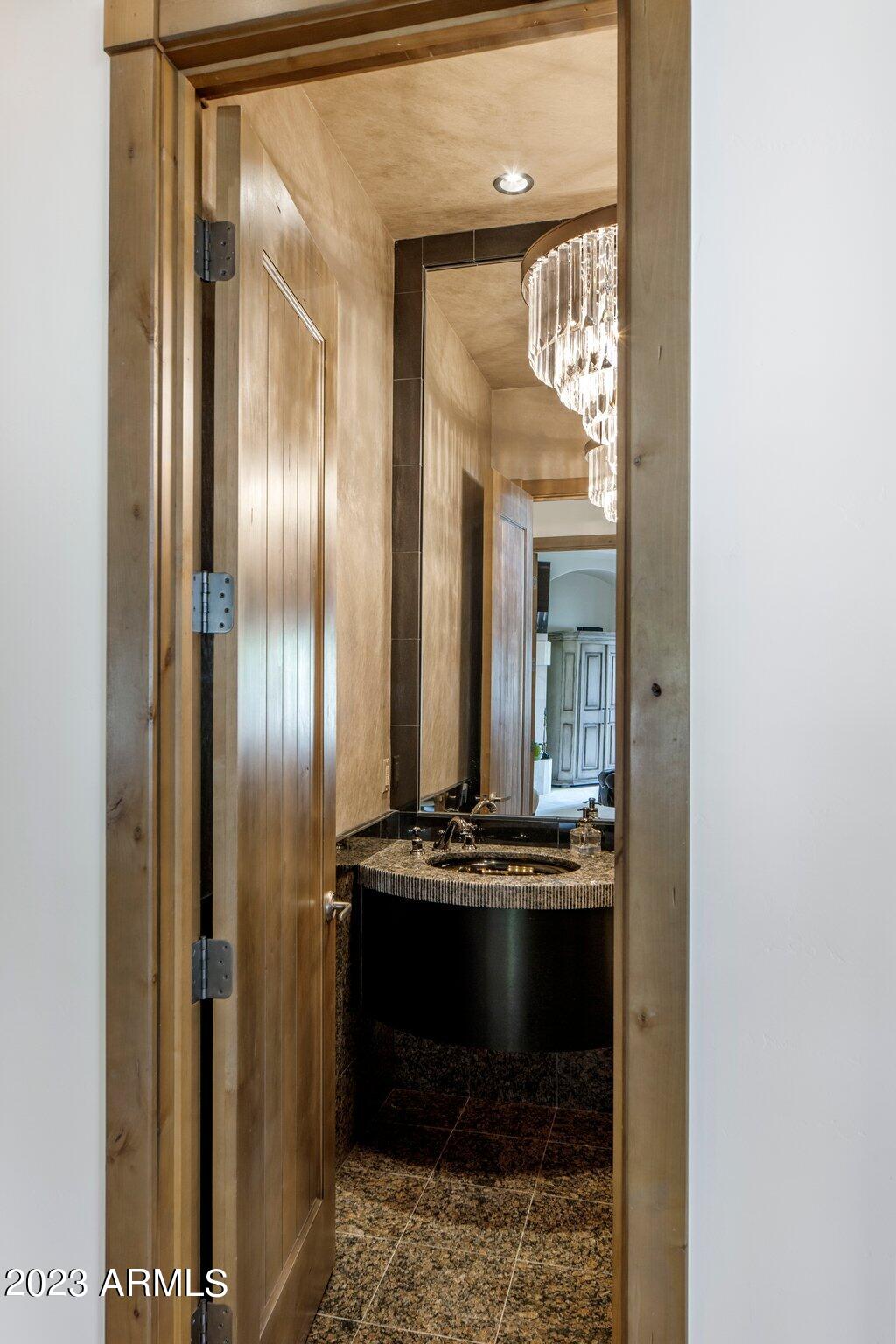 5441 E MOCKINGBIRD Lane