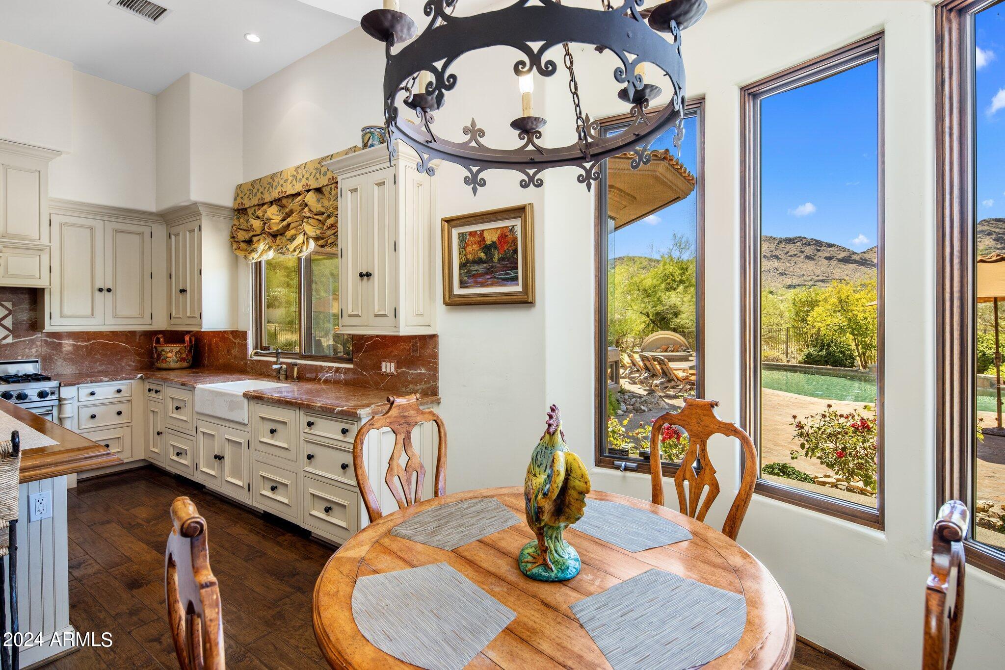 4987 E MOCKINGBIRD Lane