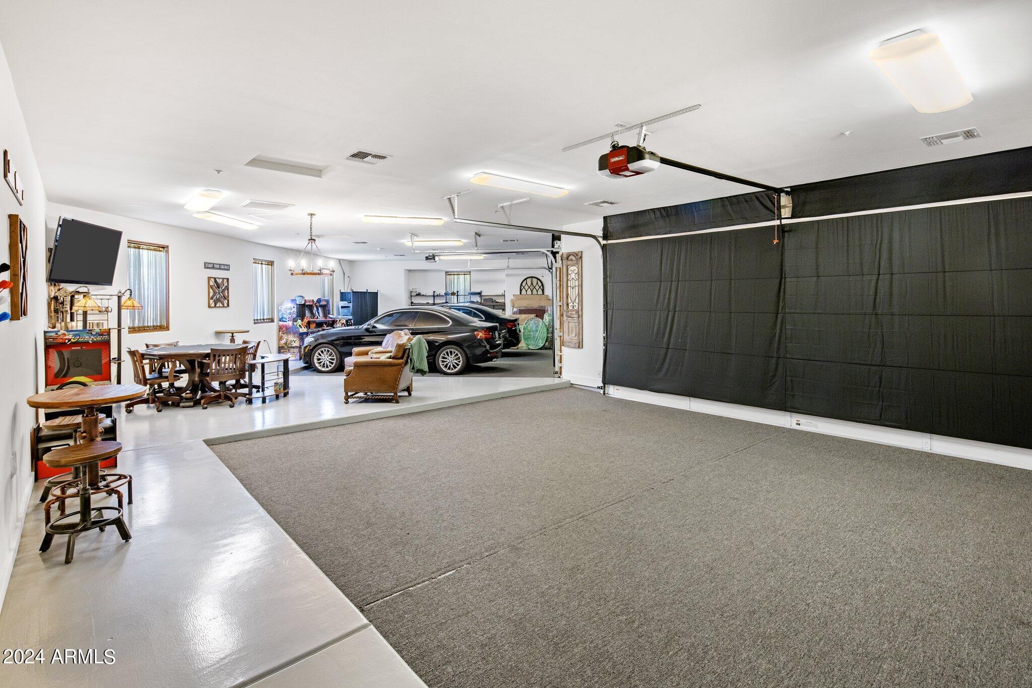 4987 E MOCKINGBIRD Lane