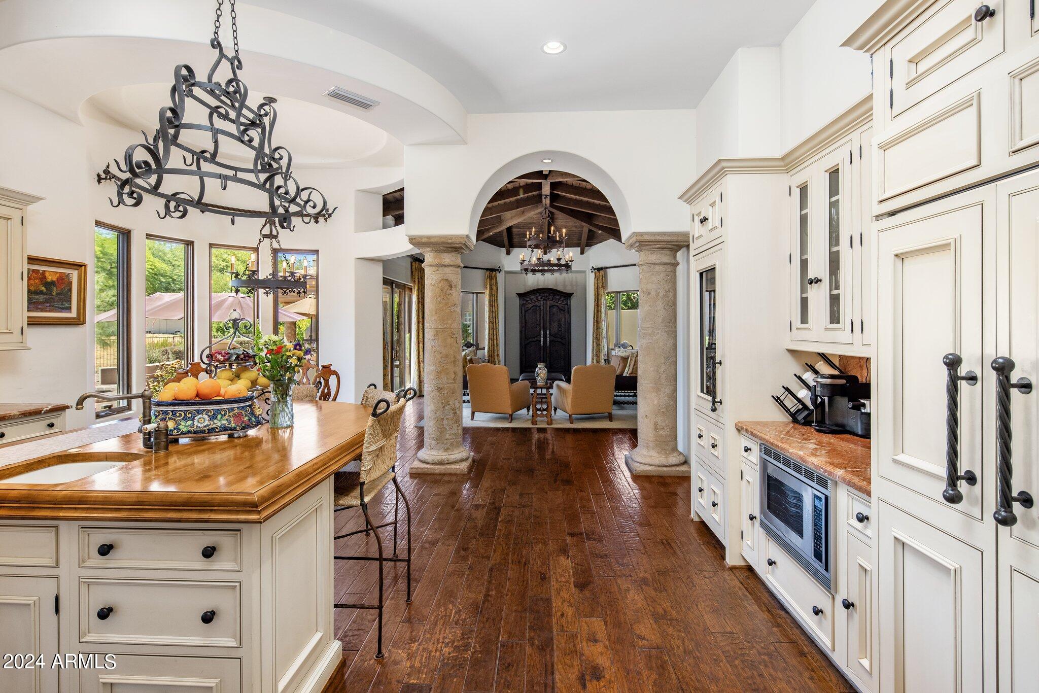 4987 E MOCKINGBIRD Lane