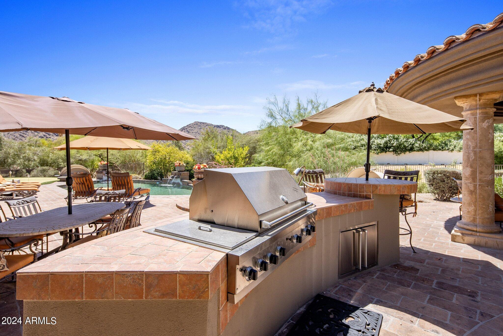 4987 E MOCKINGBIRD Lane