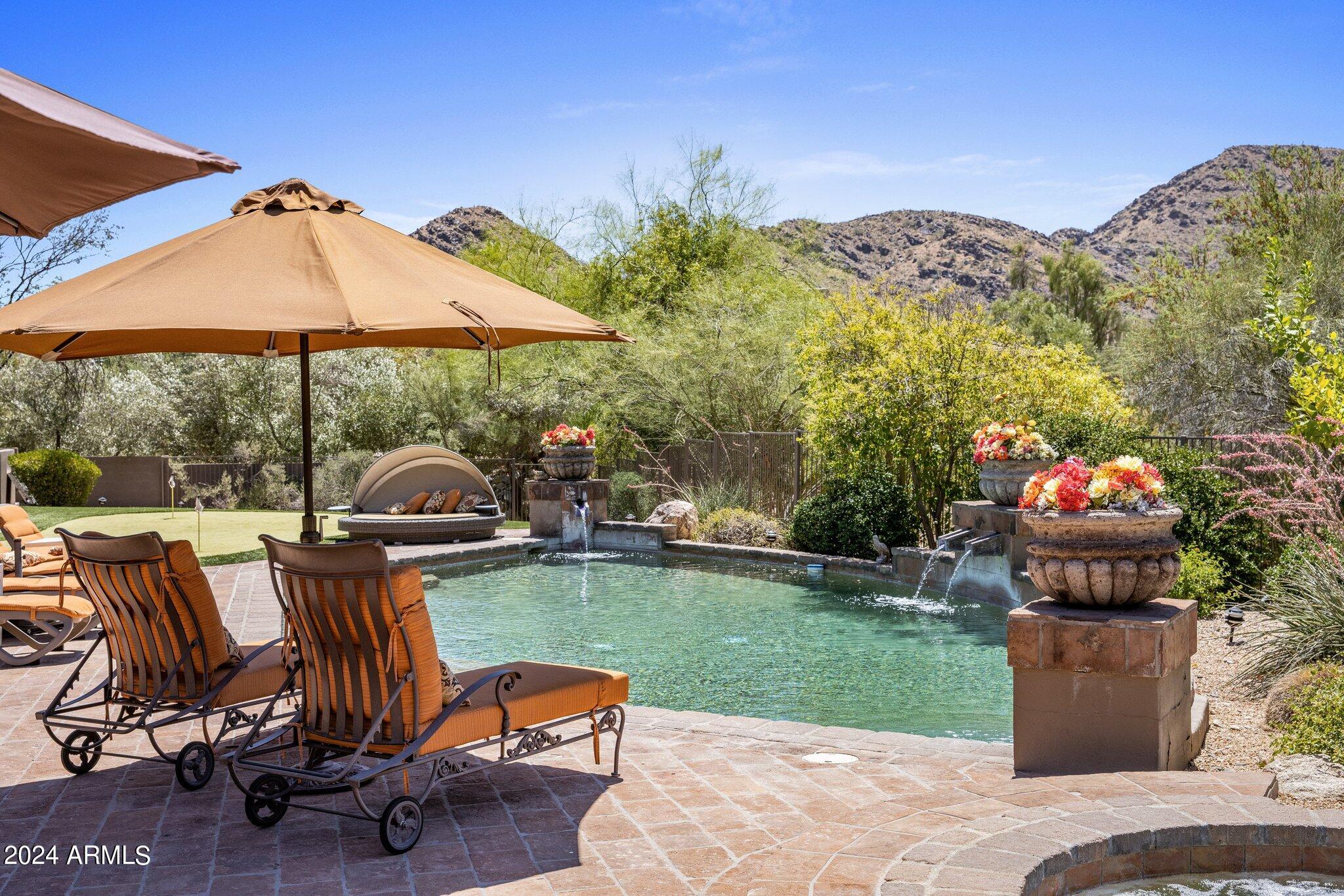 4987 E MOCKINGBIRD Lane