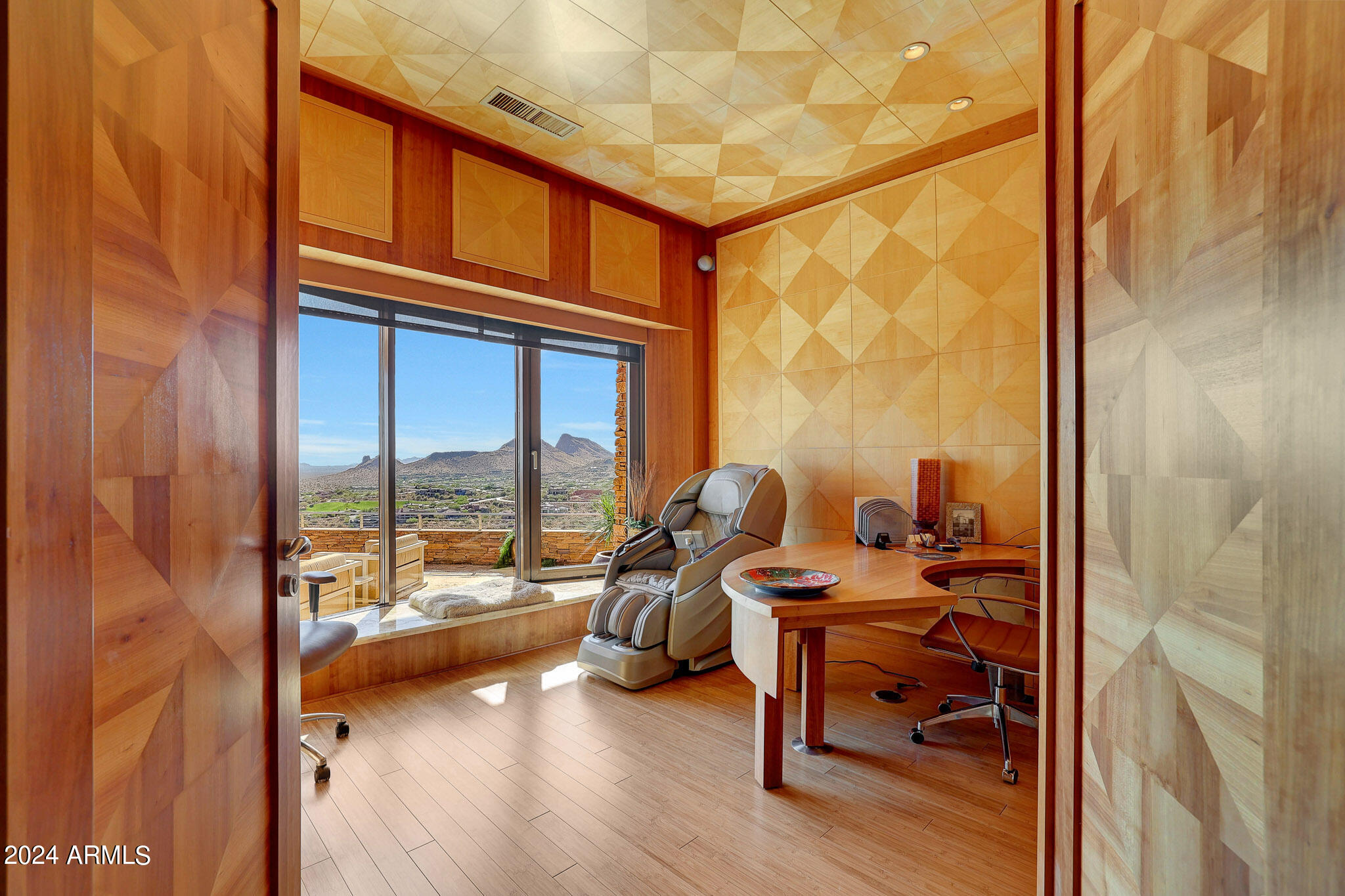 9232 N VISTA VERDE Court