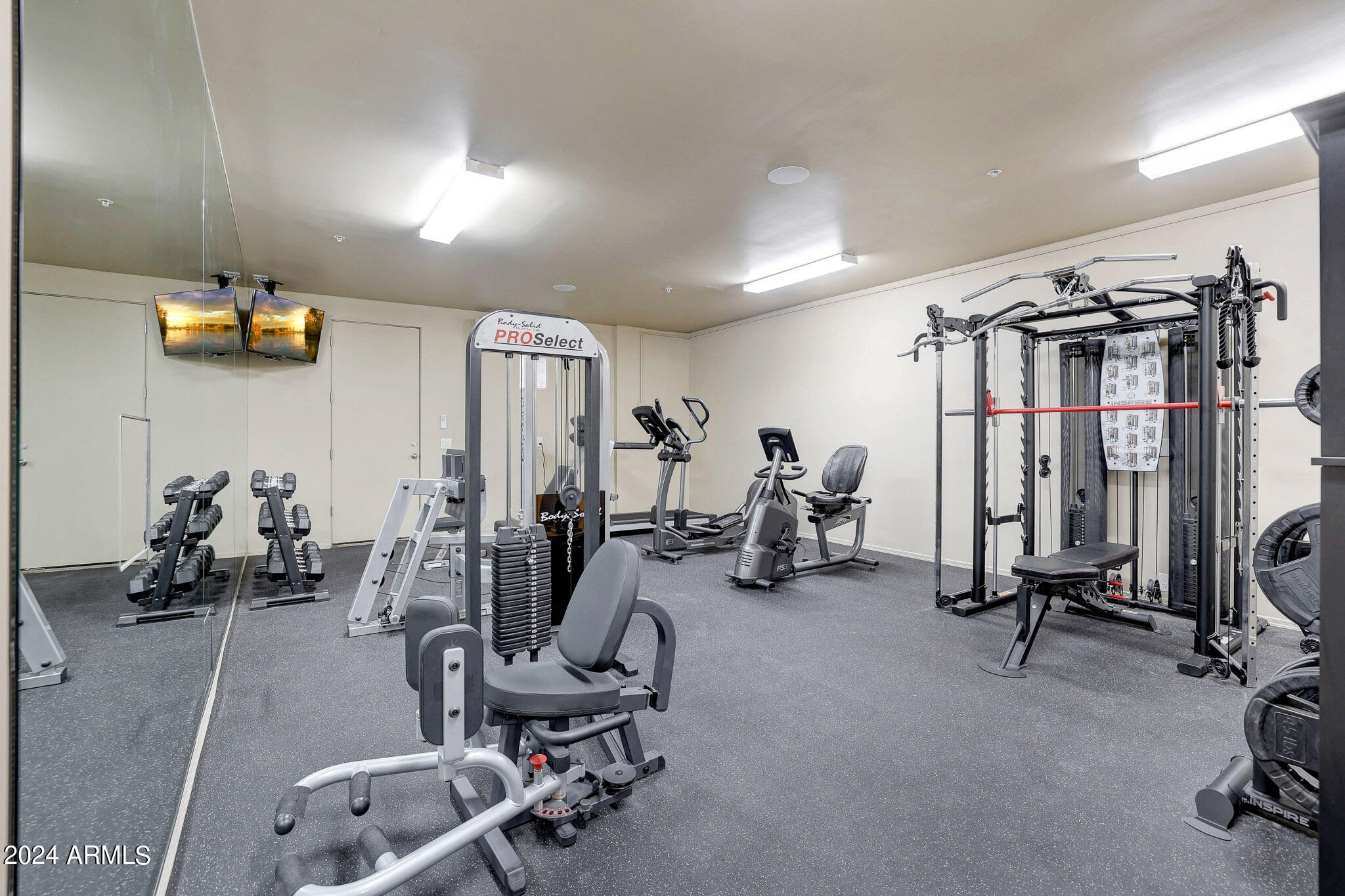 9232 N VISTA VERDE Court