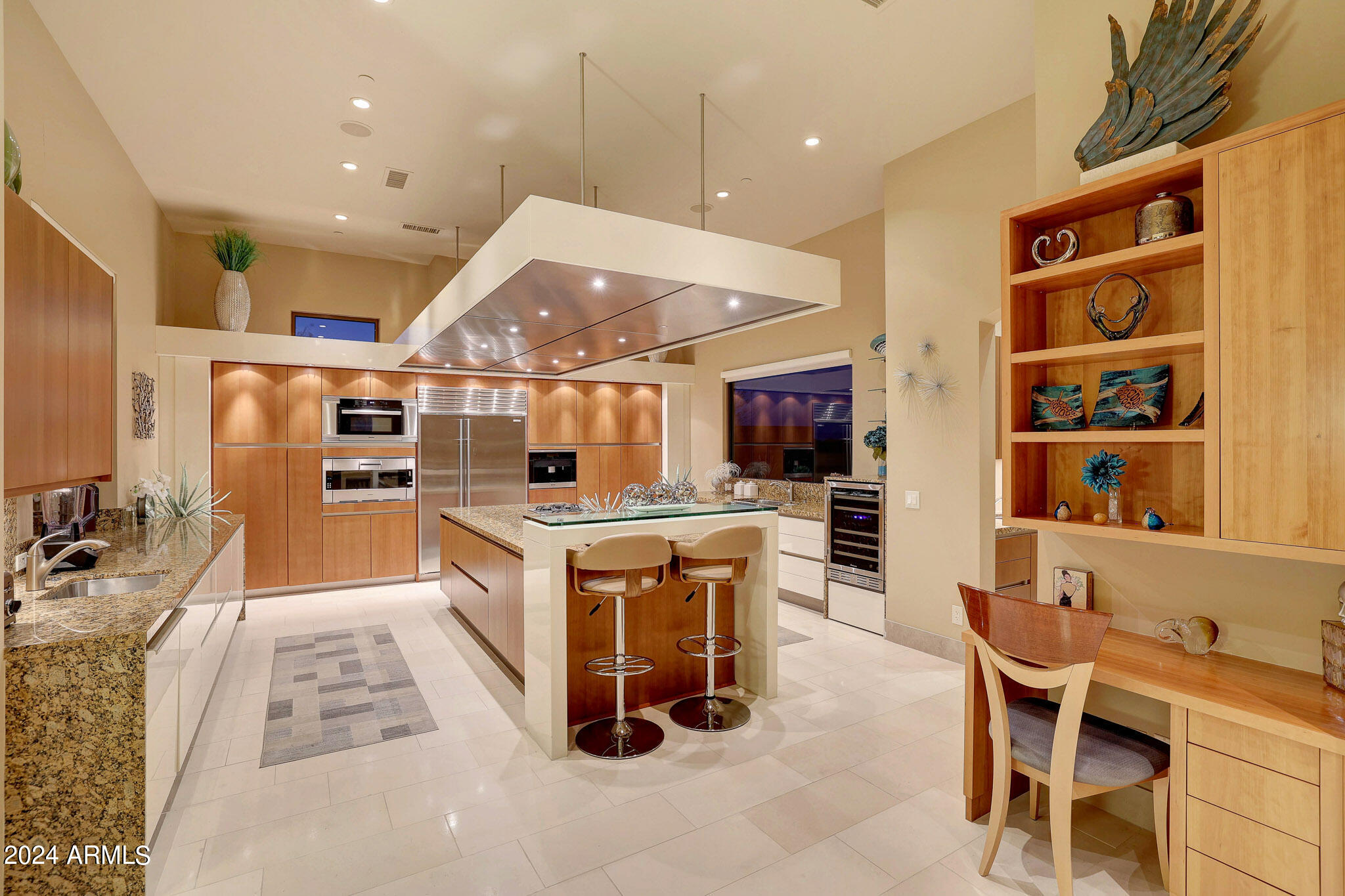 9232 N VISTA VERDE Court