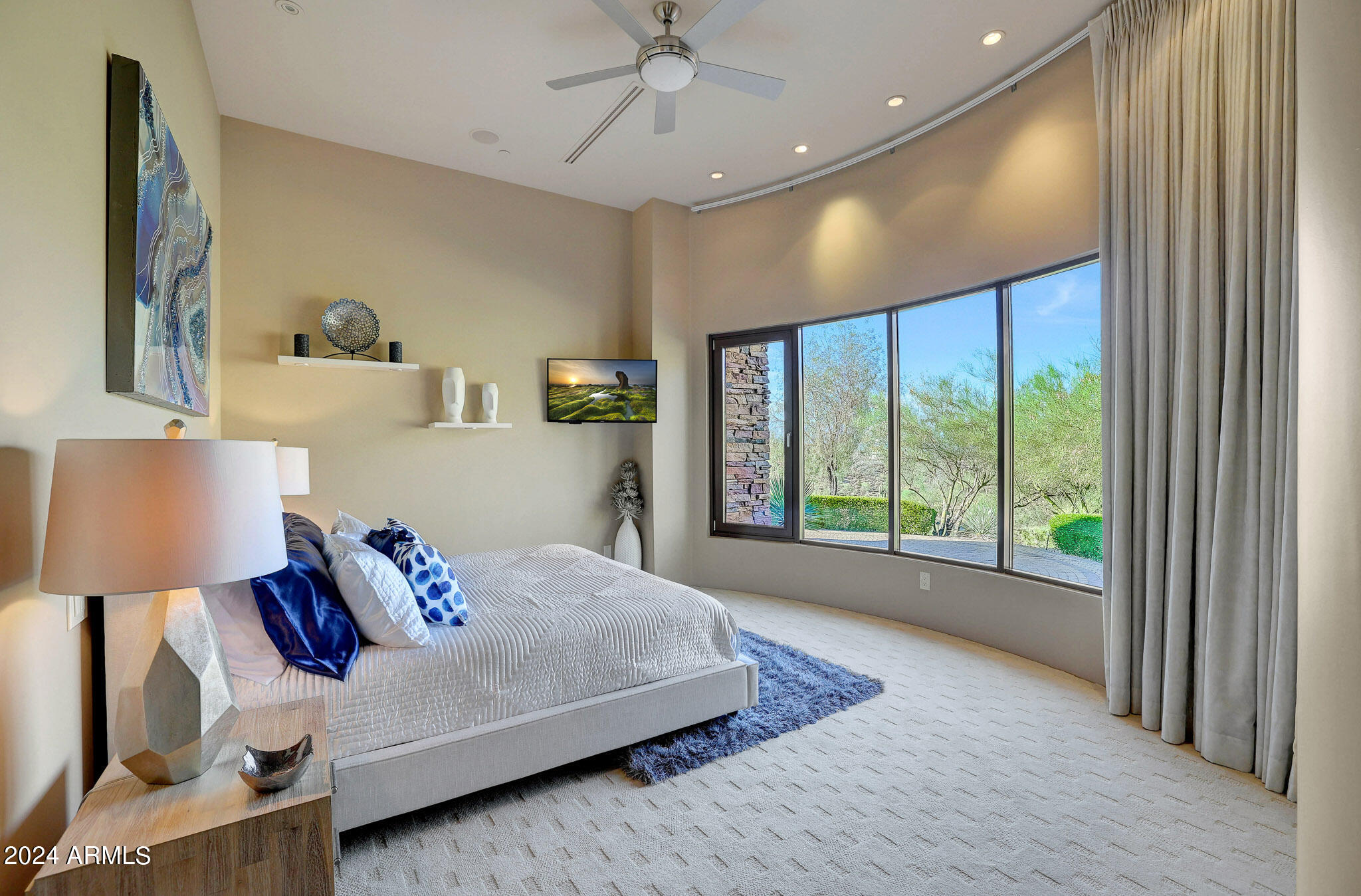 9232 N VISTA VERDE Court