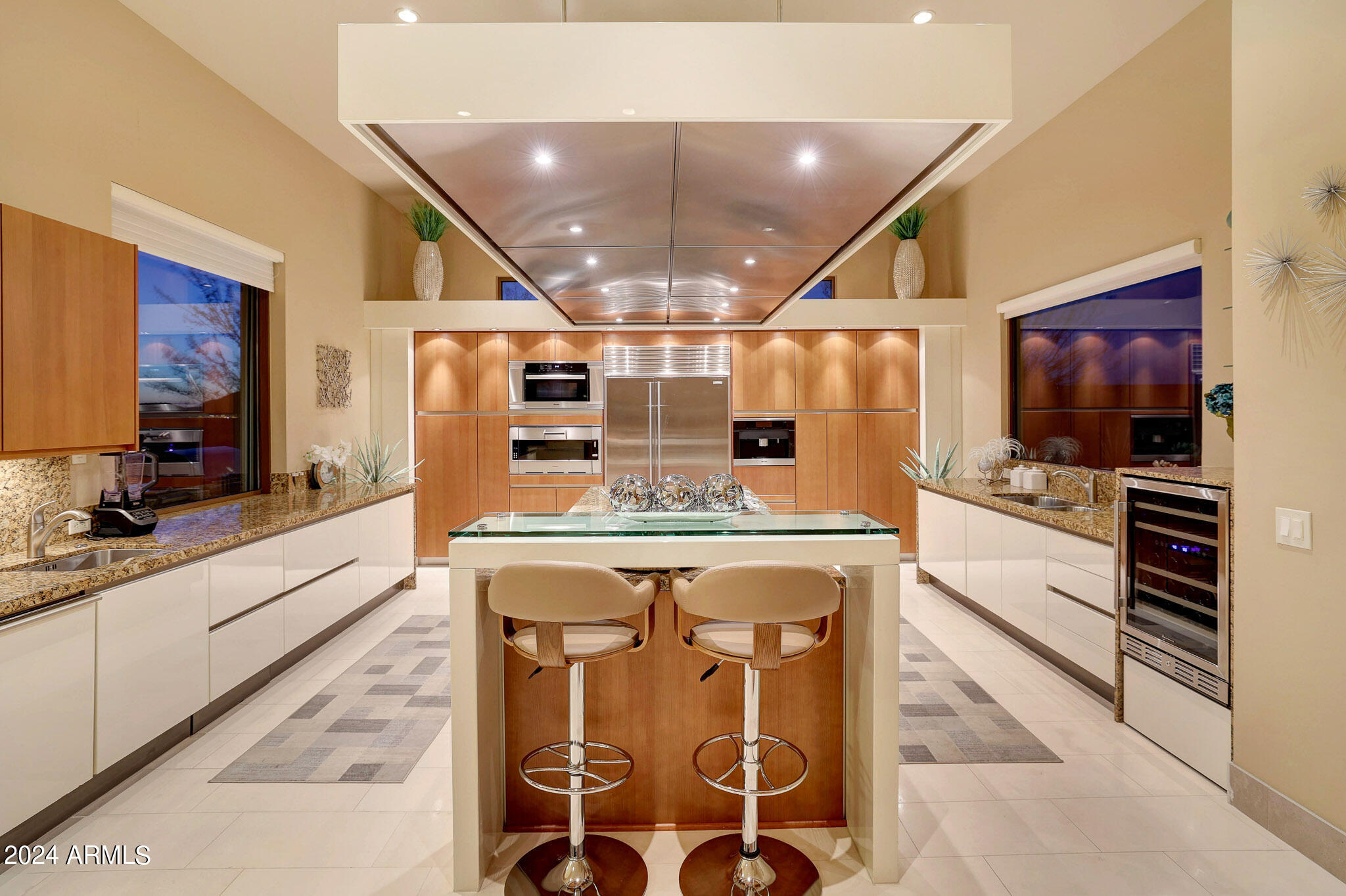 9232 N VISTA VERDE Court