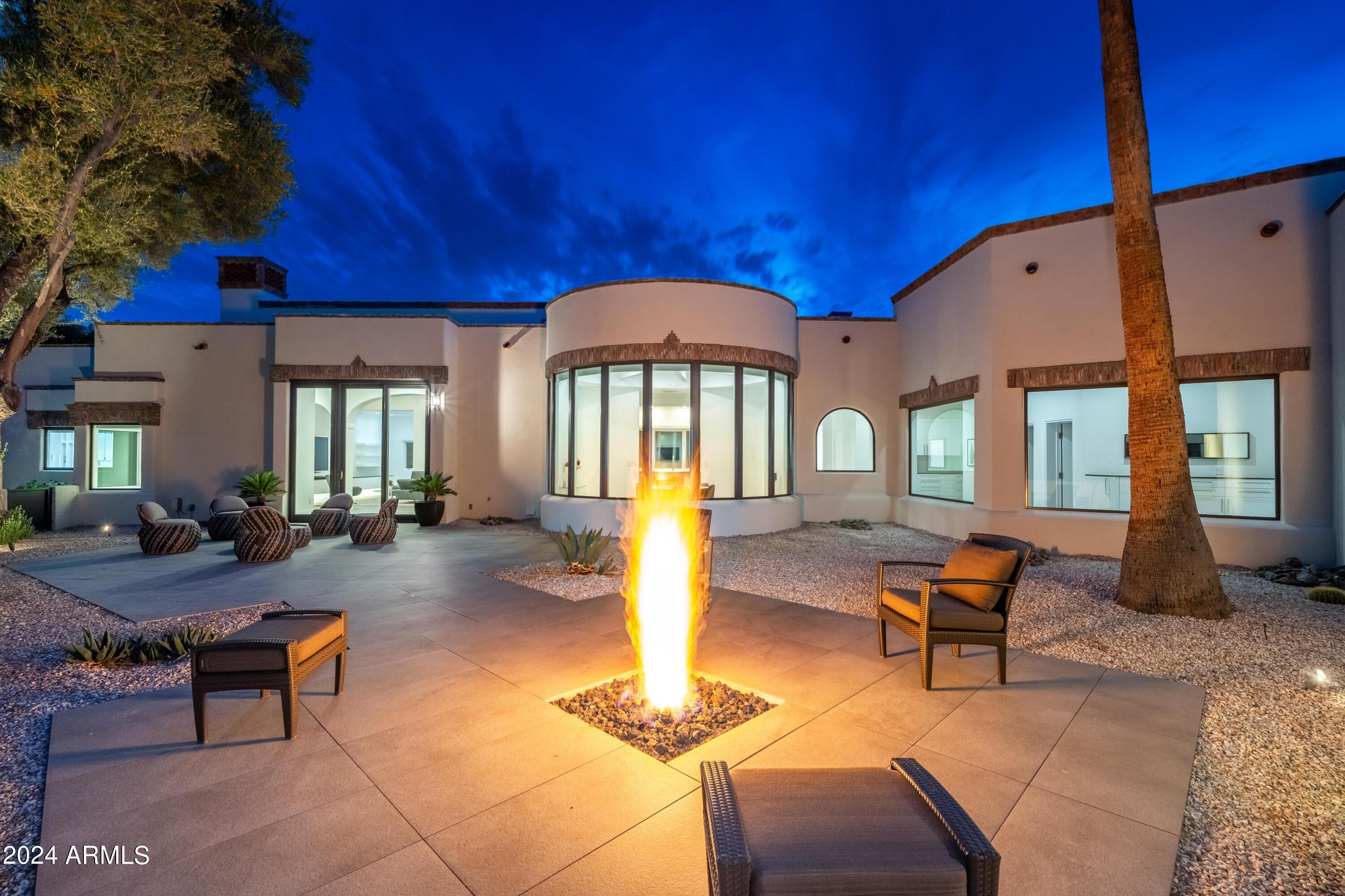 6521 E VIA LOS CABALLOS