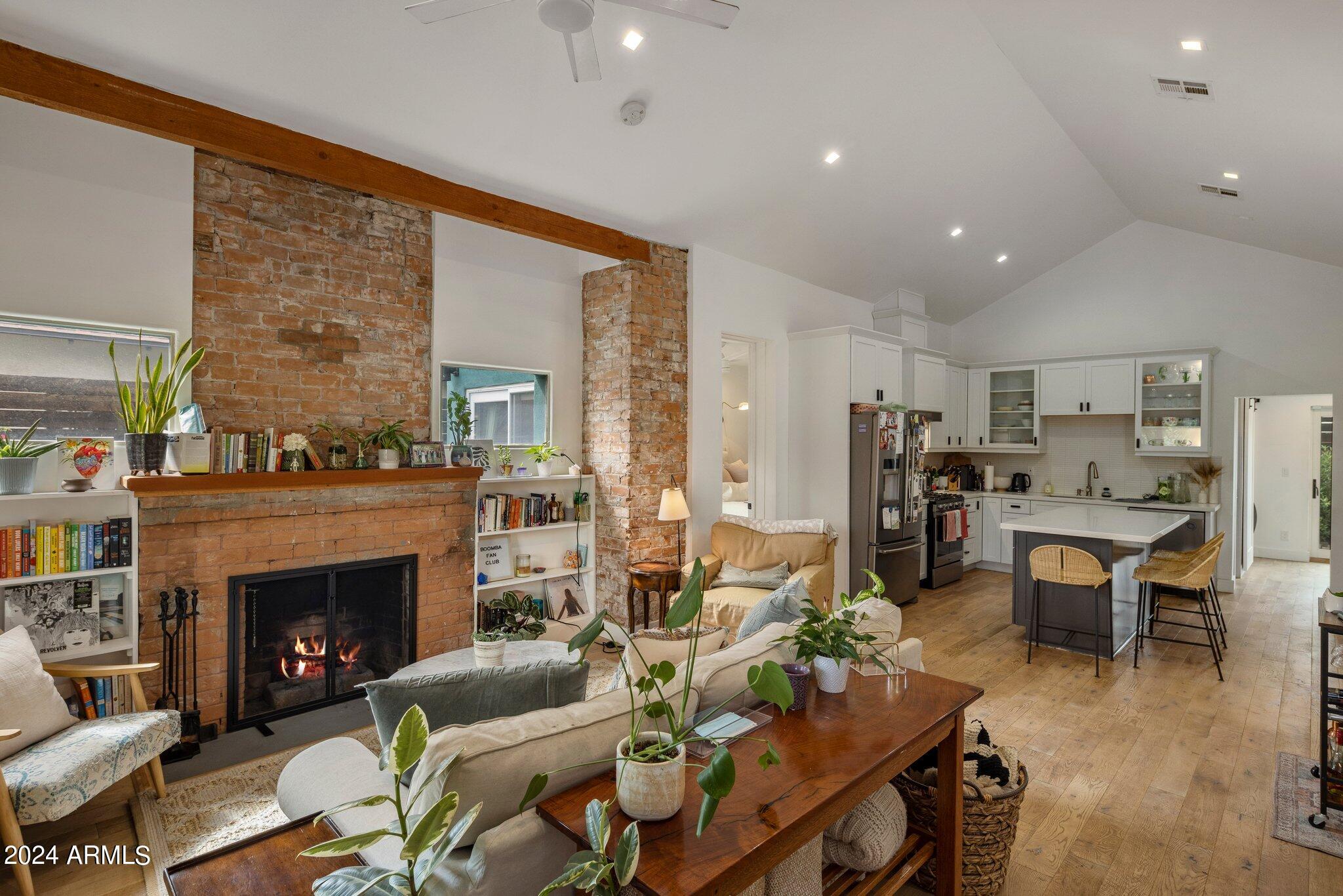 730 E MCKINLEY Street