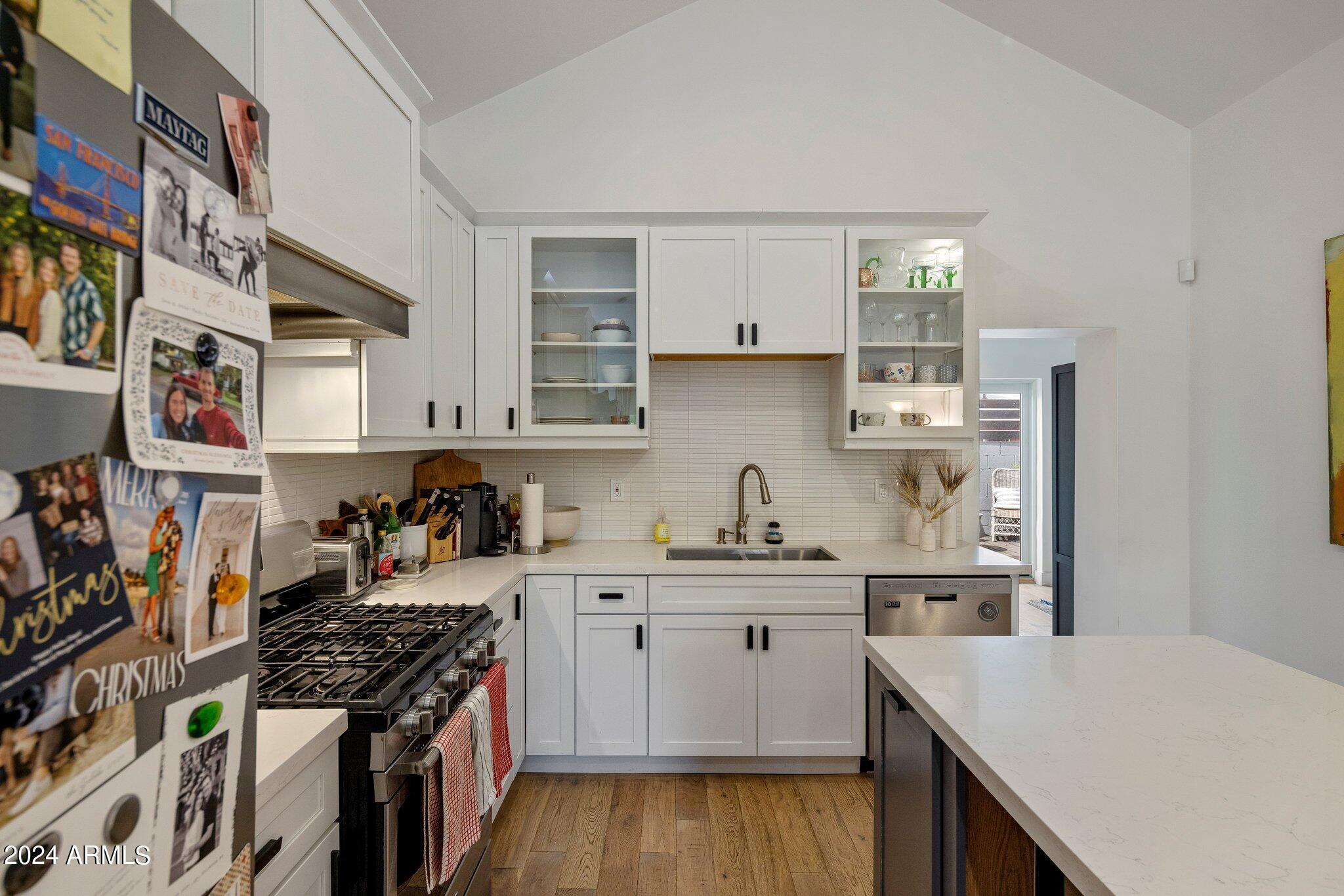 730 E MCKINLEY Street