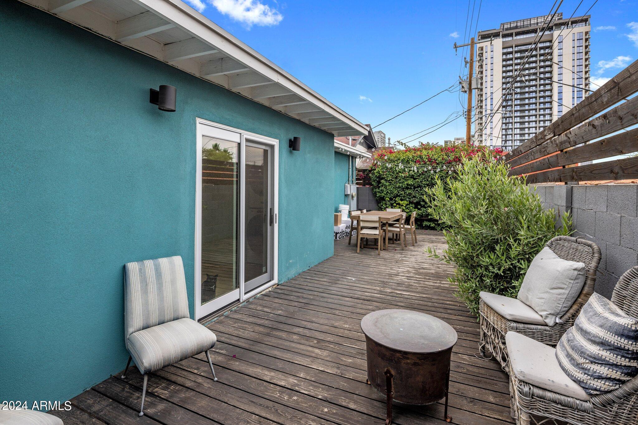 730 E MCKINLEY Street