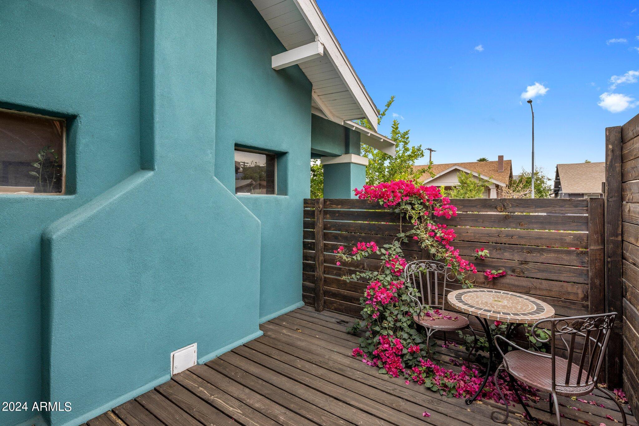 730 E MCKINLEY Street