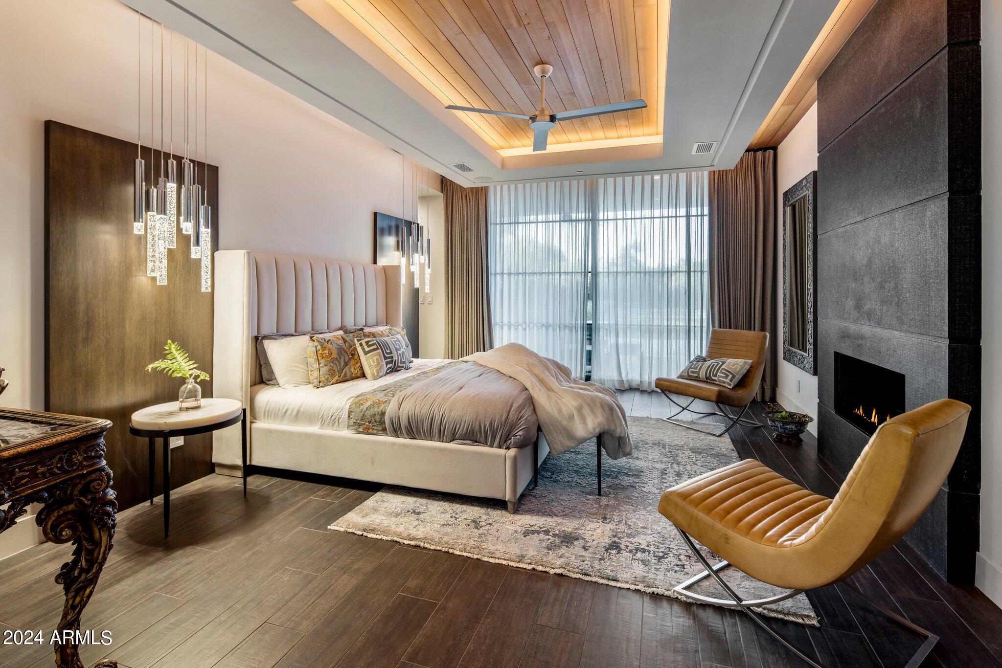 9957 E LARKSPUR Drive