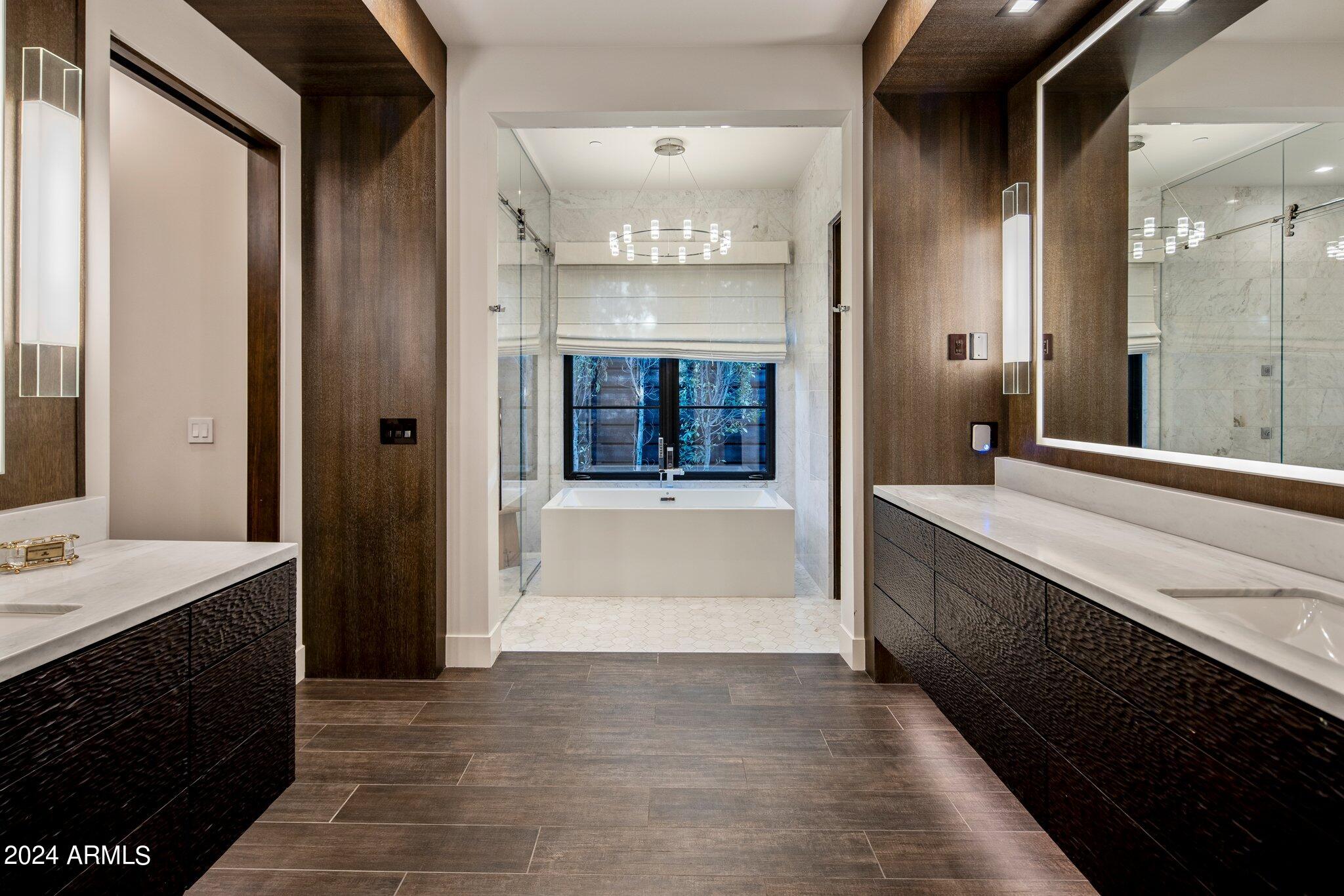 9957 E LARKSPUR Drive