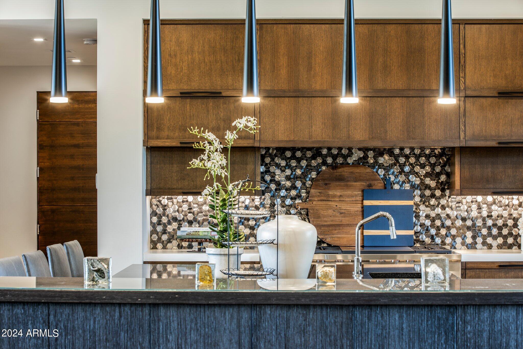 9957 E LARKSPUR Drive